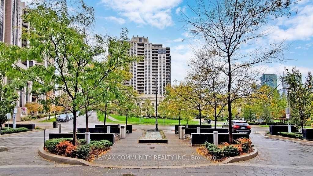 120 Harrison Garden Boulevard, #1008