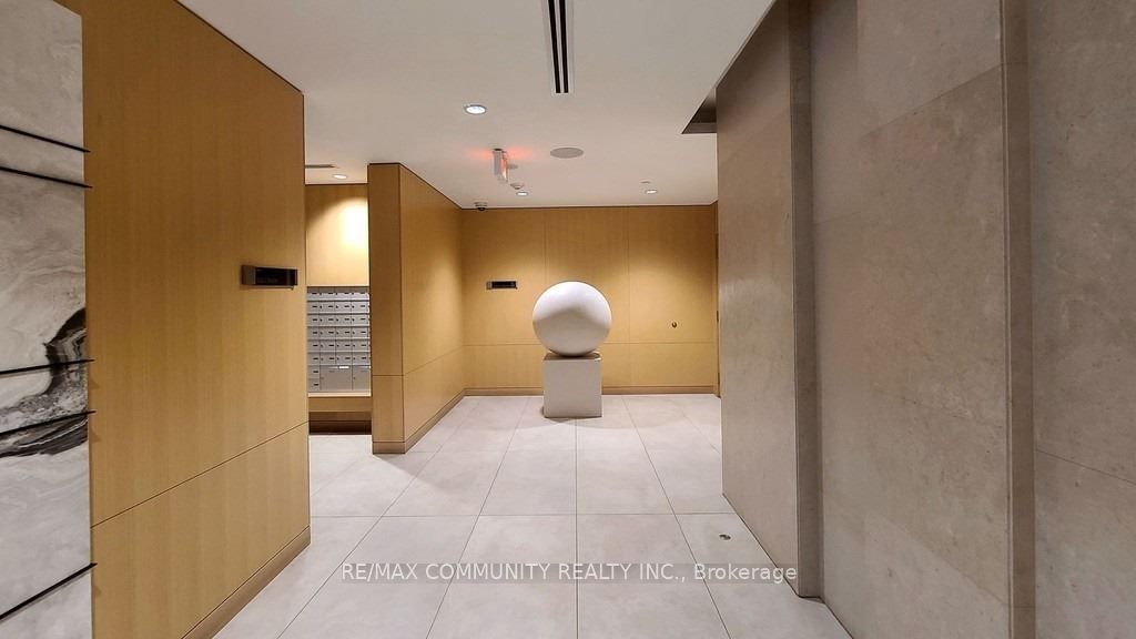 120 Harrison Garden Boulevard, #1008