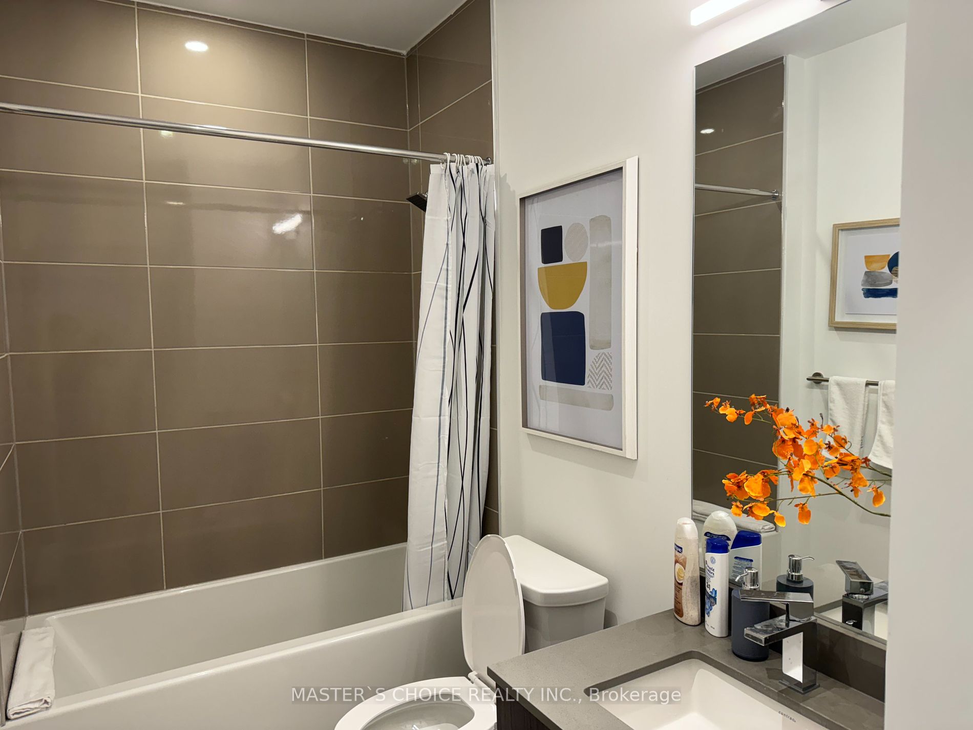 395 Bloor Street E #5405