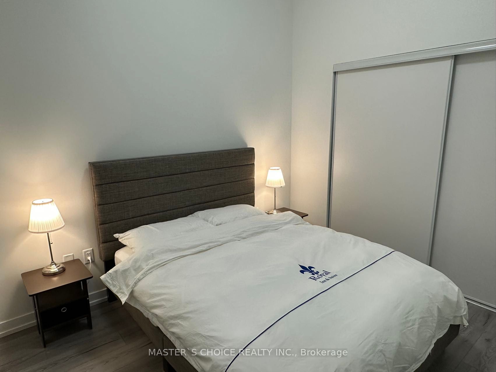 395 Bloor Street E #5405