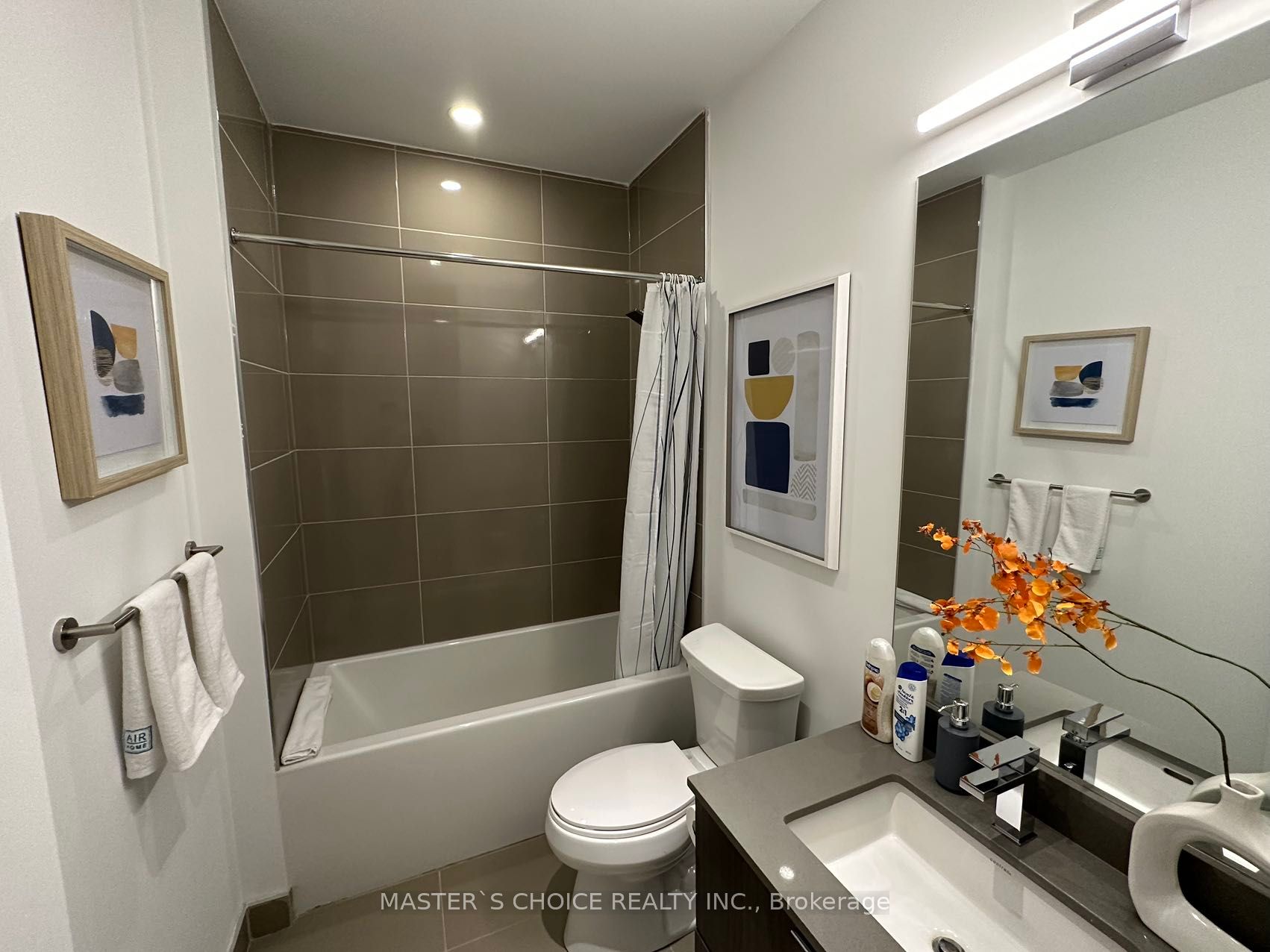 395 Bloor Street E #5405