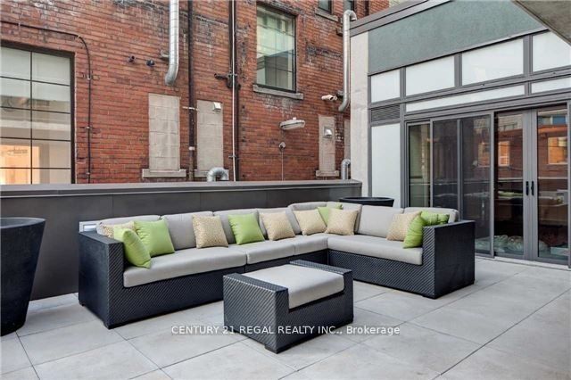 32 Camden St, #201