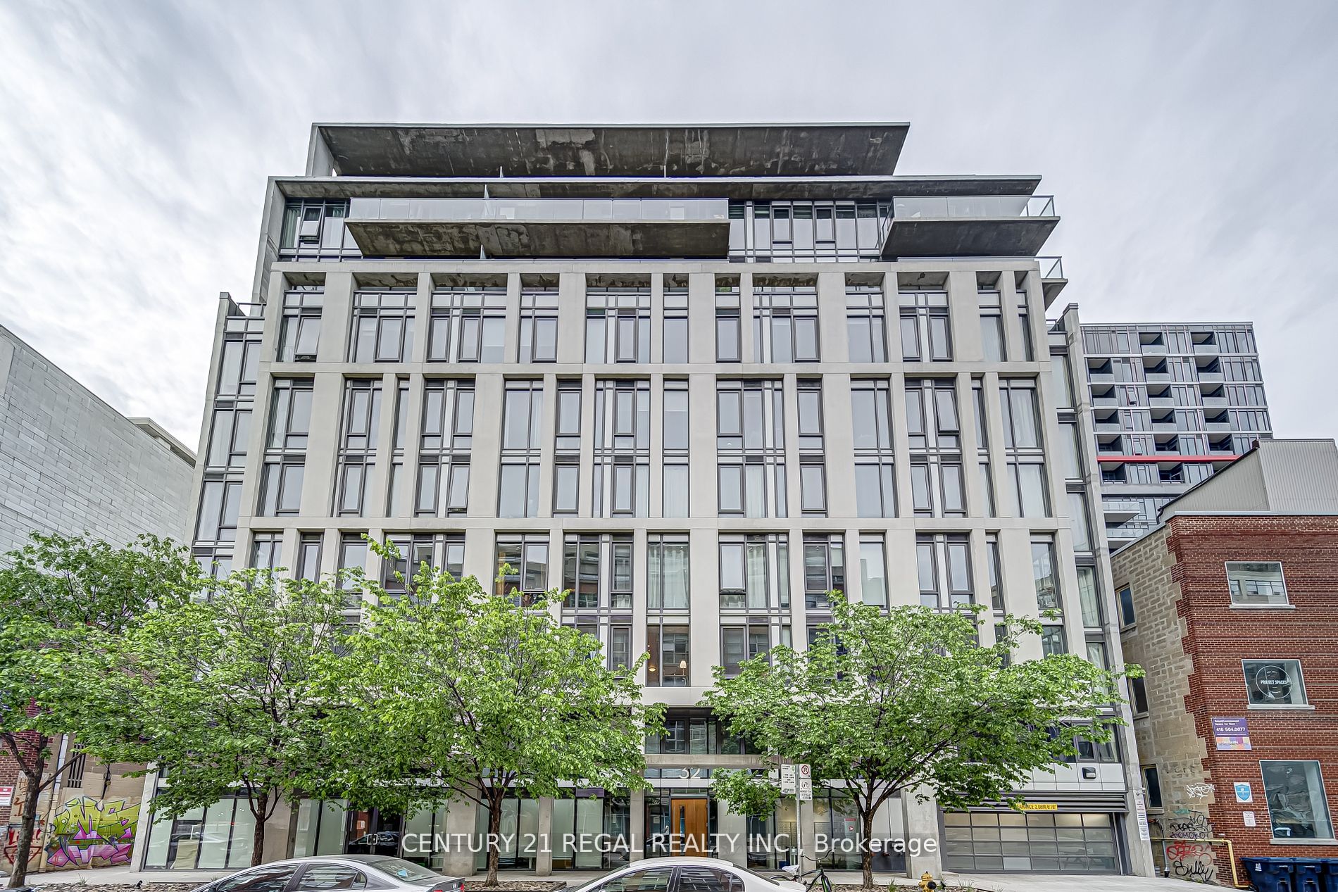 32 Camden St, #201