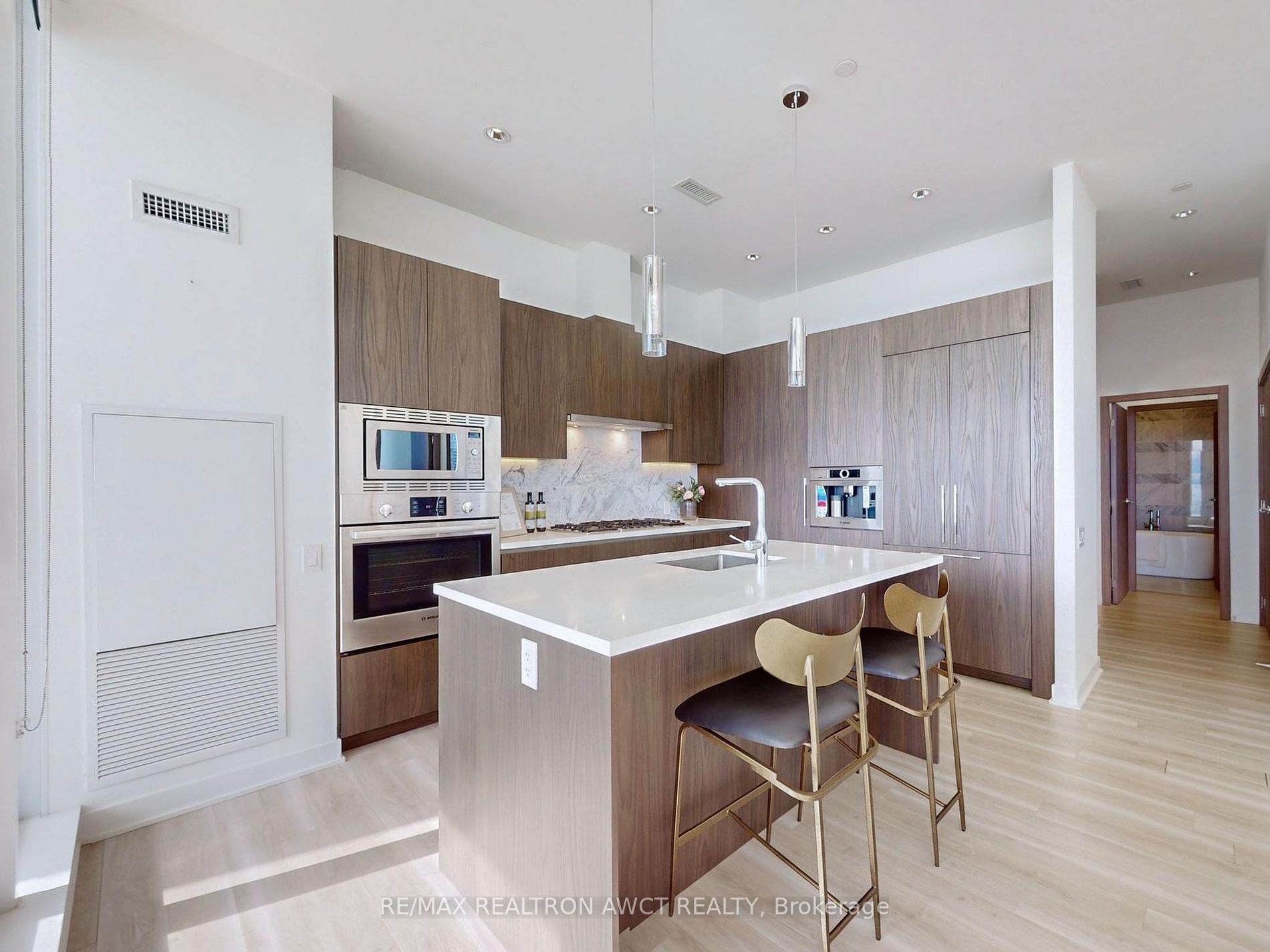 17 Bathurst St, #Ph02