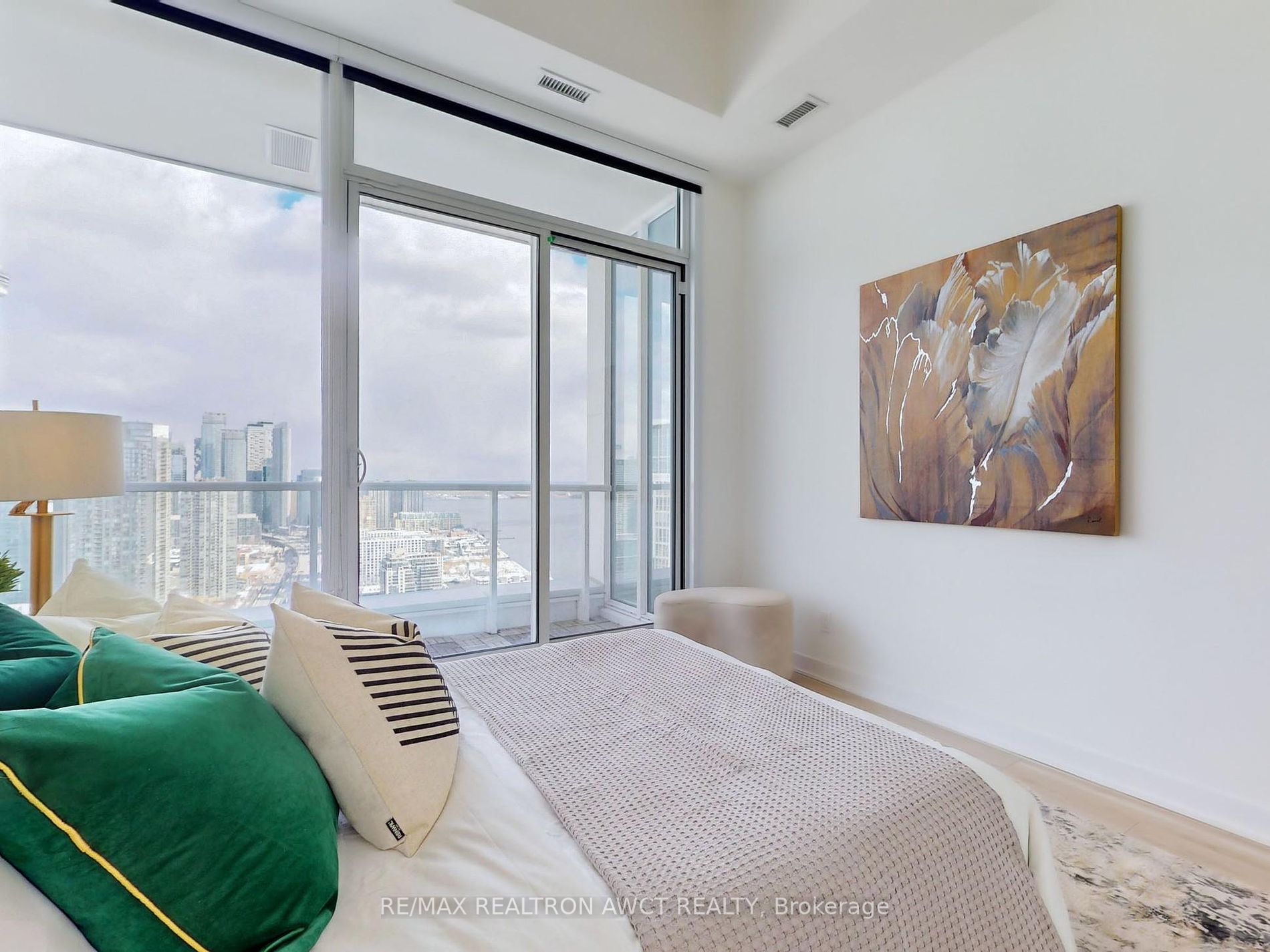 17 Bathurst St, #Ph02