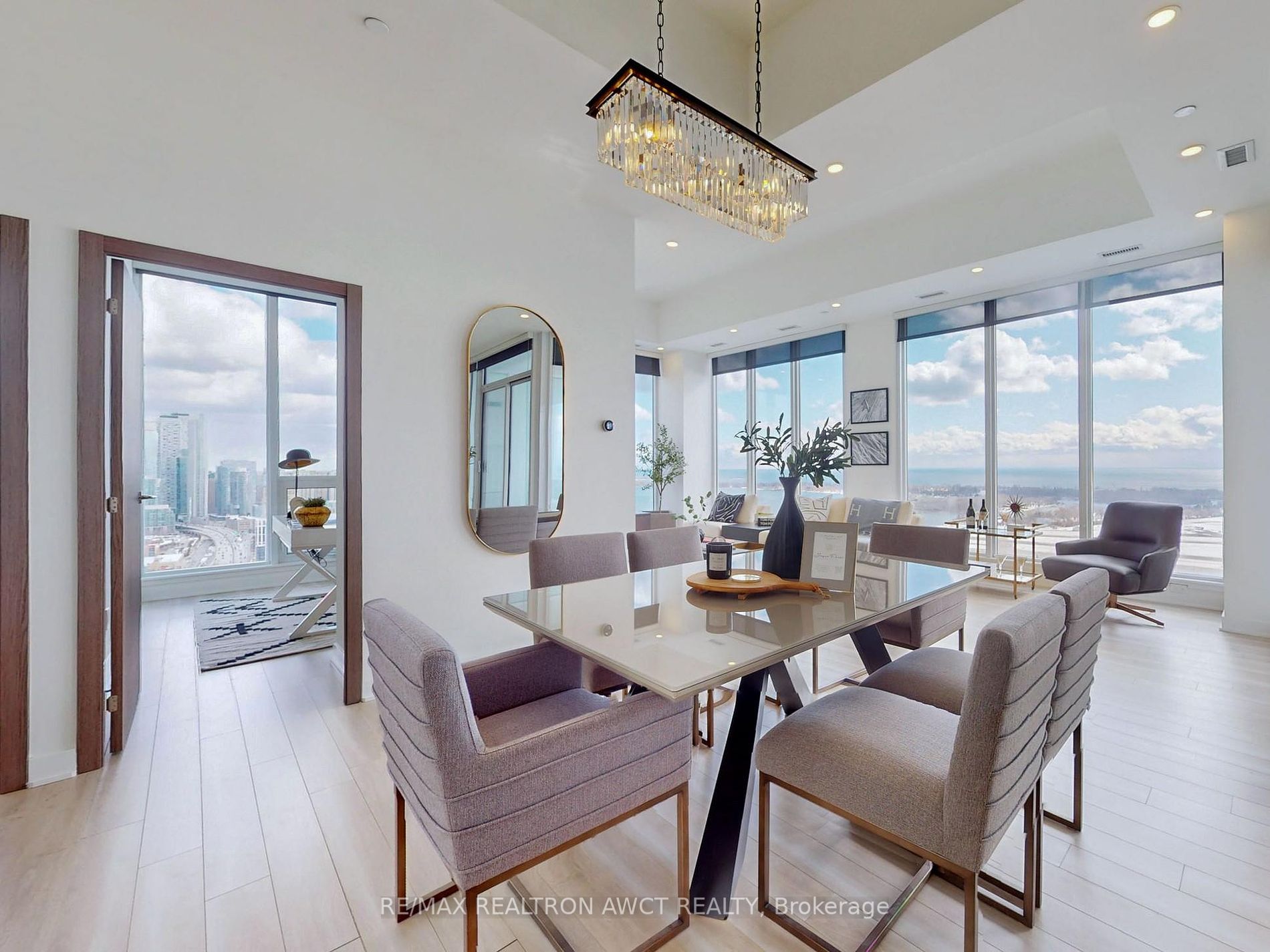 17 Bathurst St, #Ph02