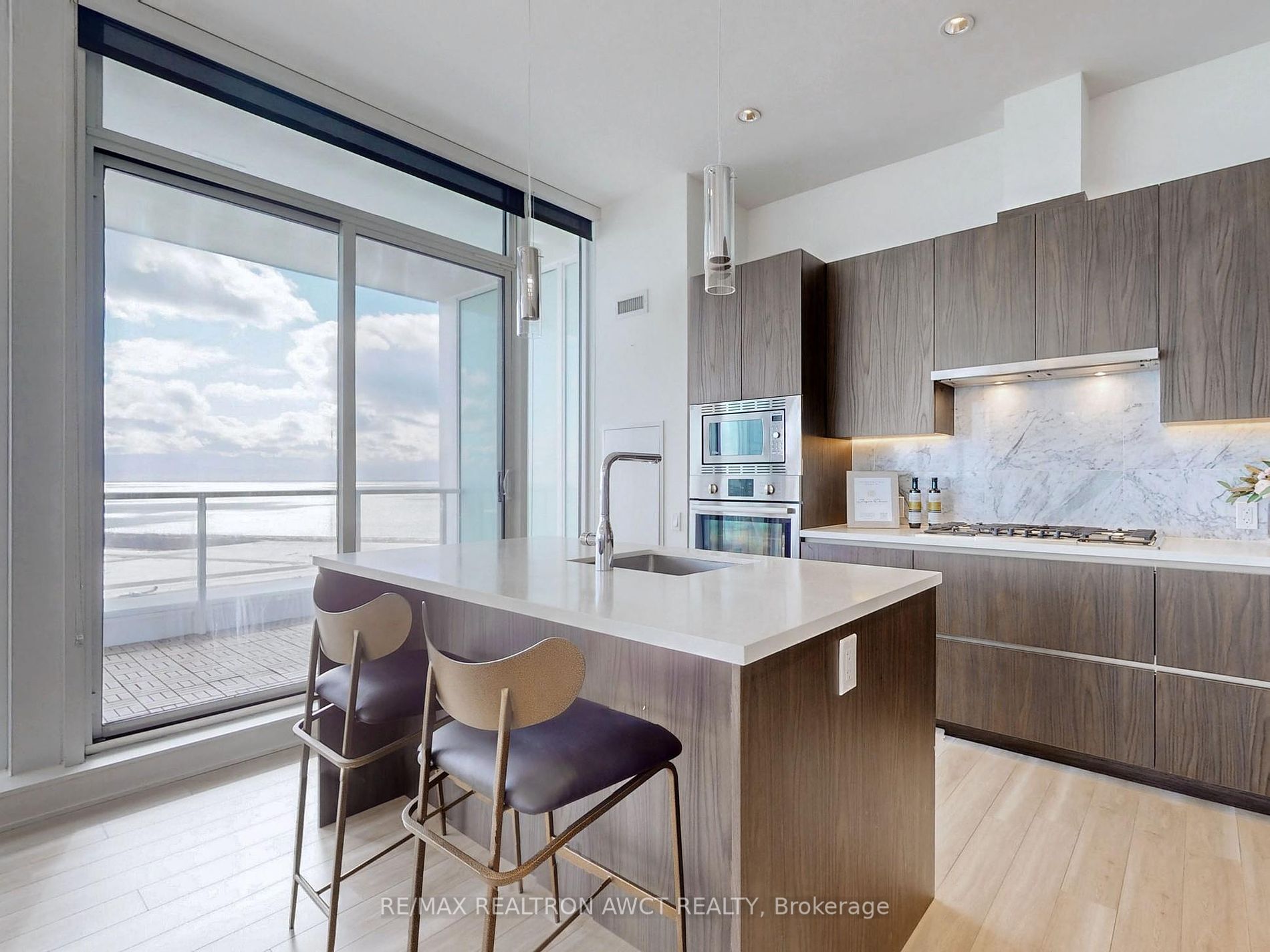 17 Bathurst St, #Ph02