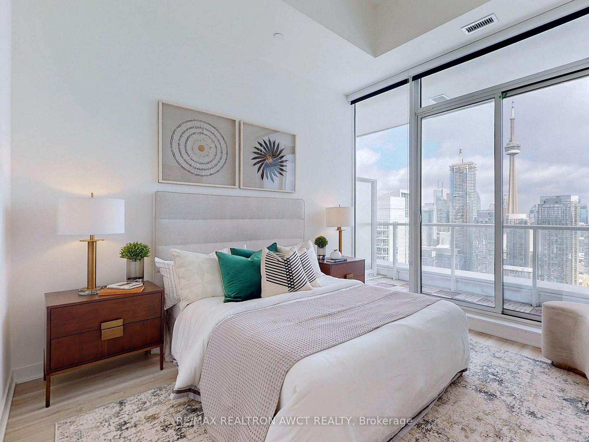 17 Bathurst St, #Ph02
