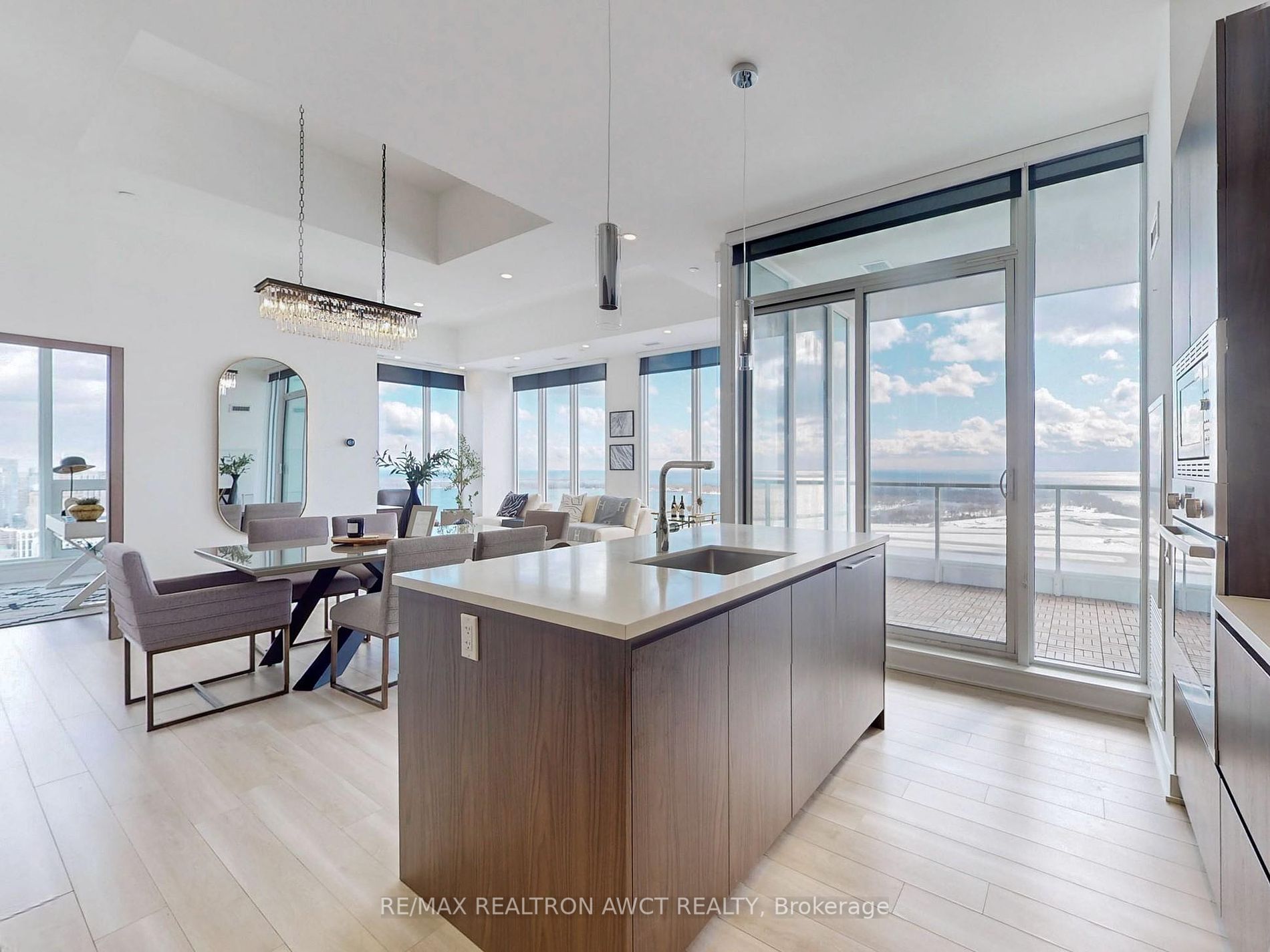 17 Bathurst St, #Ph02