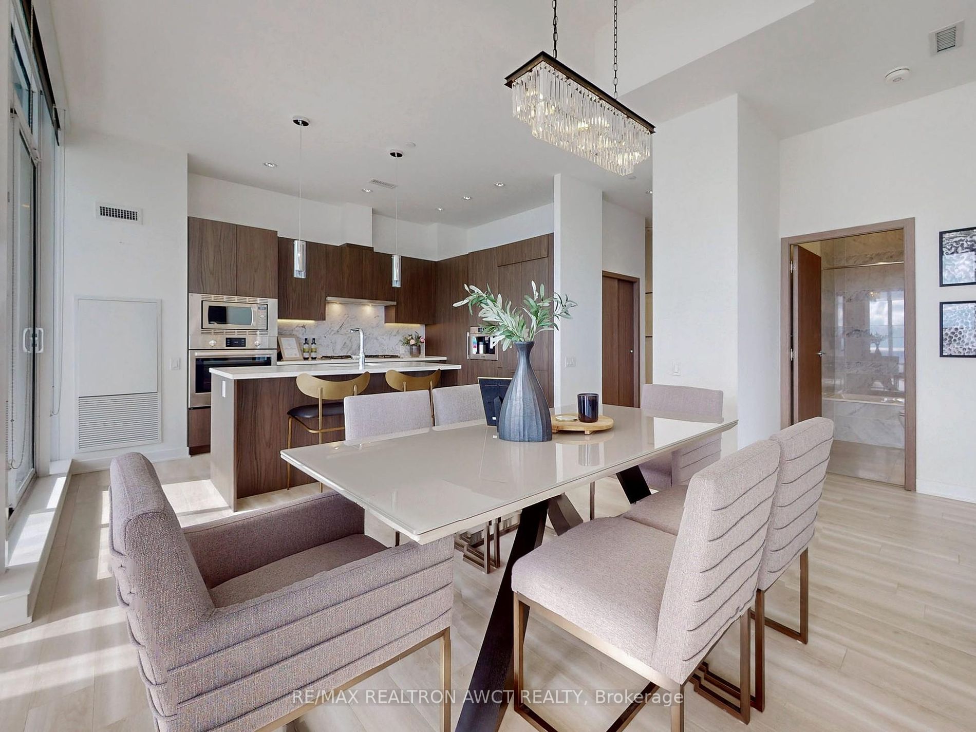17 Bathurst St, #Ph02