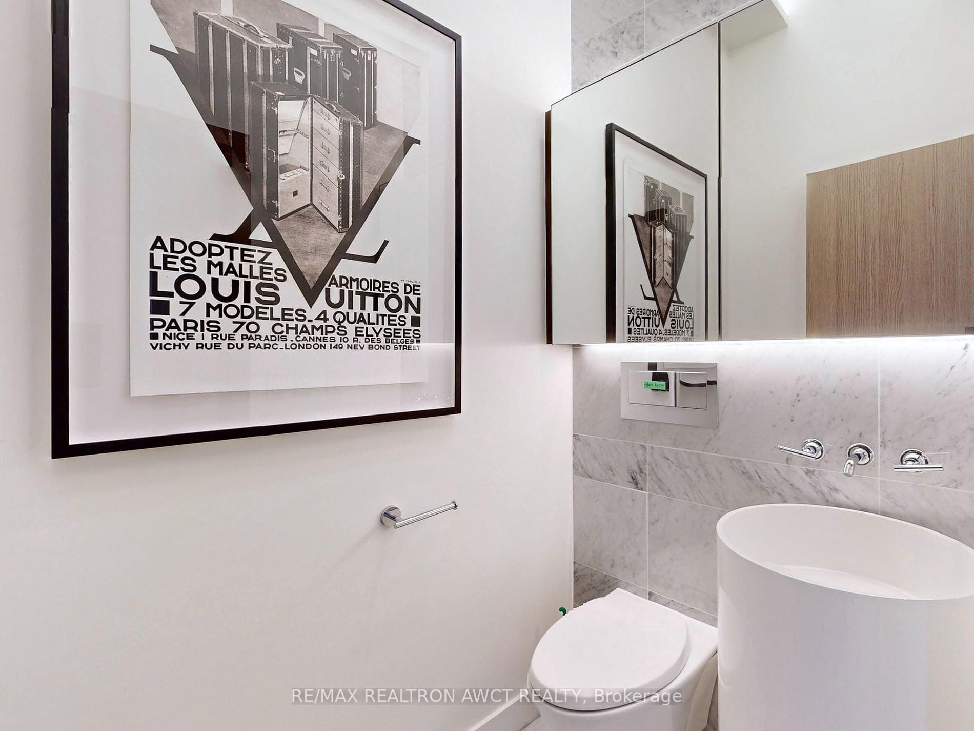 17 Bathurst St, #Ph02
