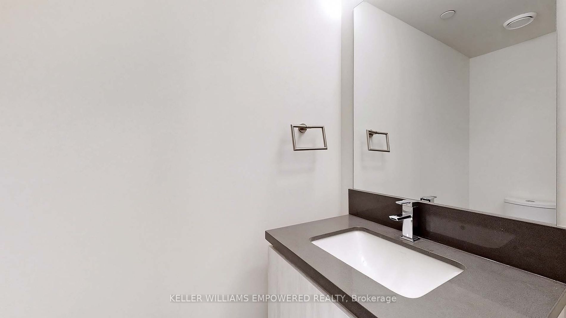 151 Avenue Rd, #603