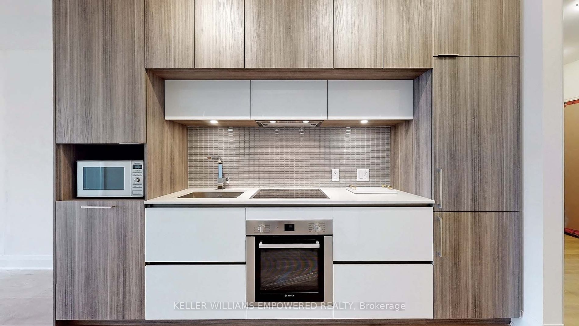 151 Avenue Rd, #603