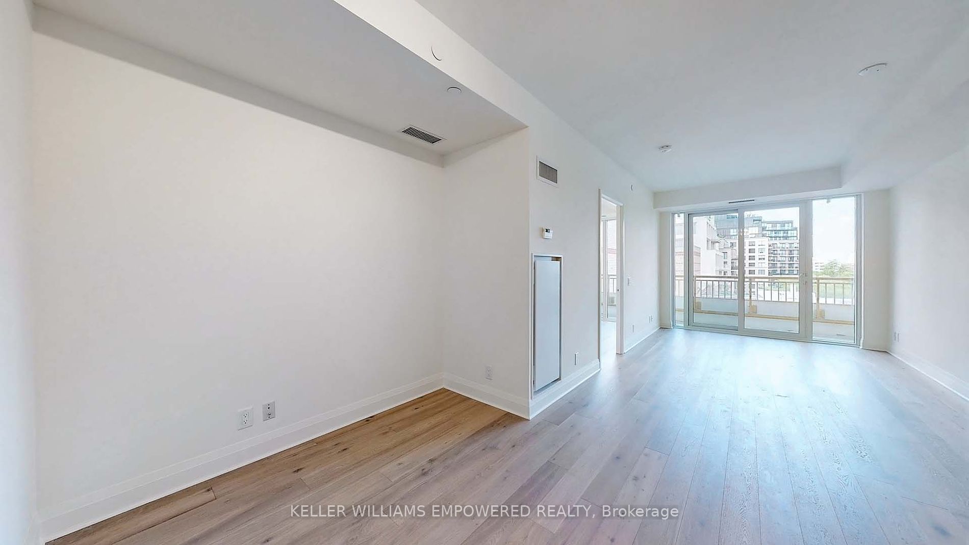 151 Avenue Rd, #603