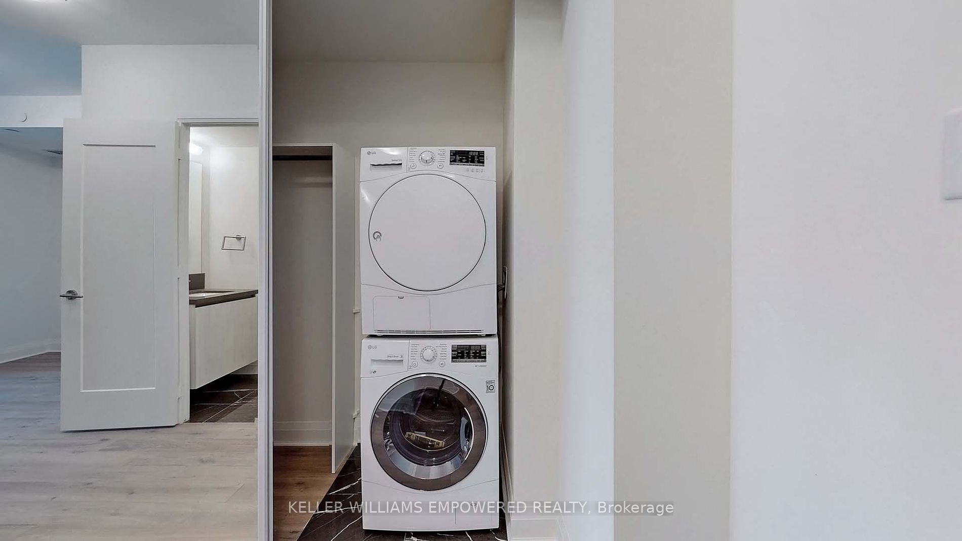 151 Avenue Rd, #603