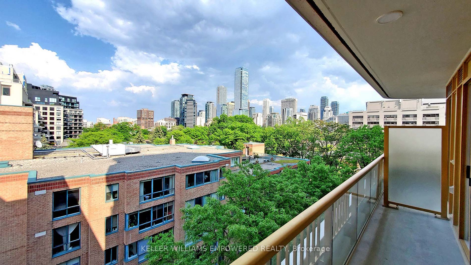 151 Avenue Rd, #603