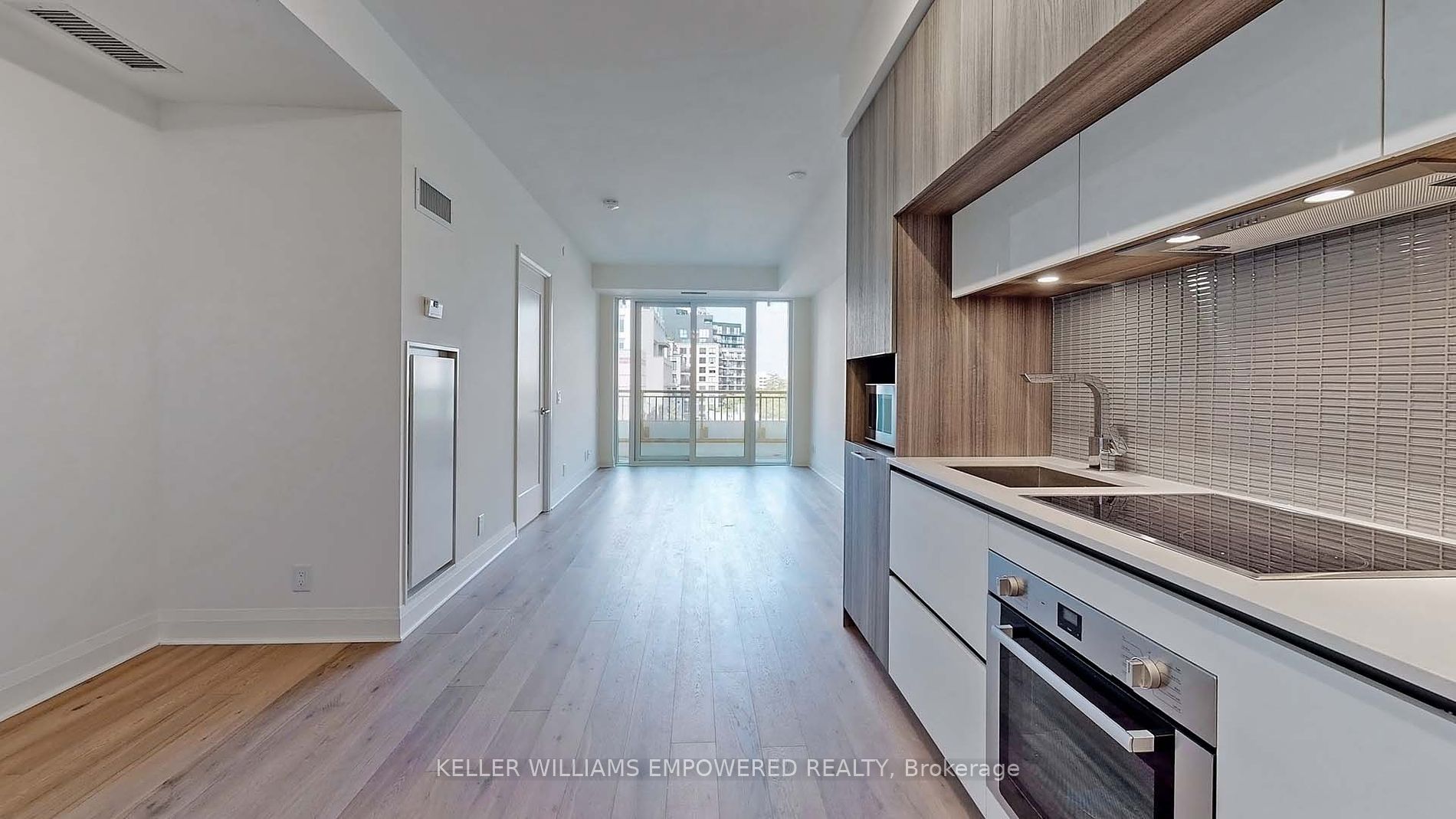151 Avenue Rd, #603
