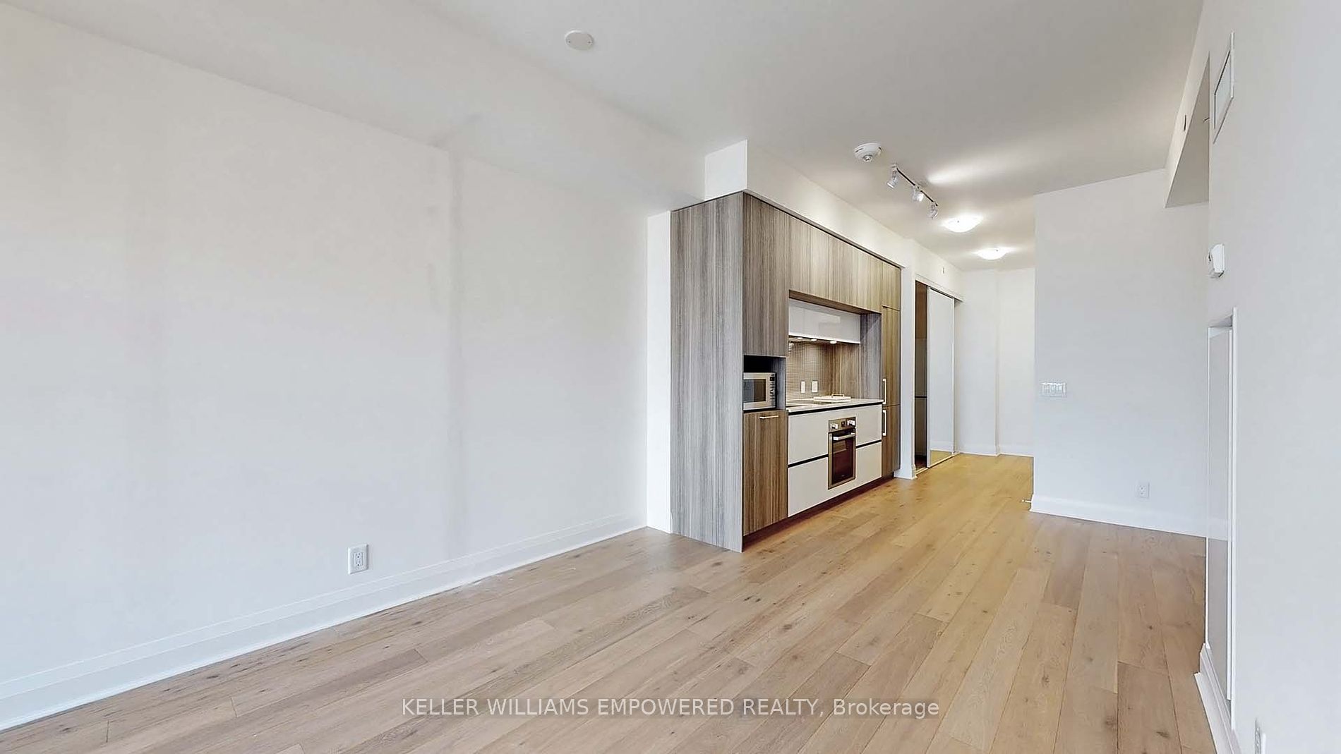 151 Avenue Rd, #603