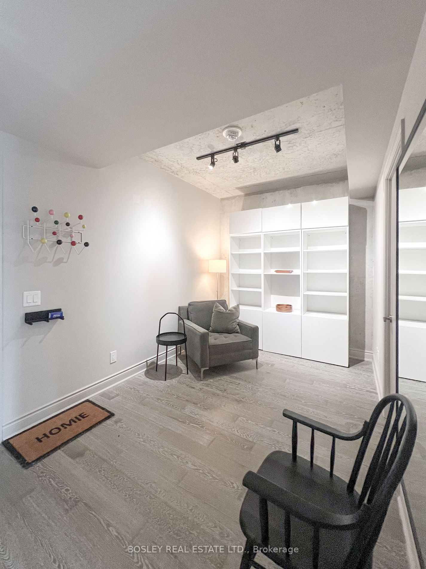 608 Richmond Street W #709