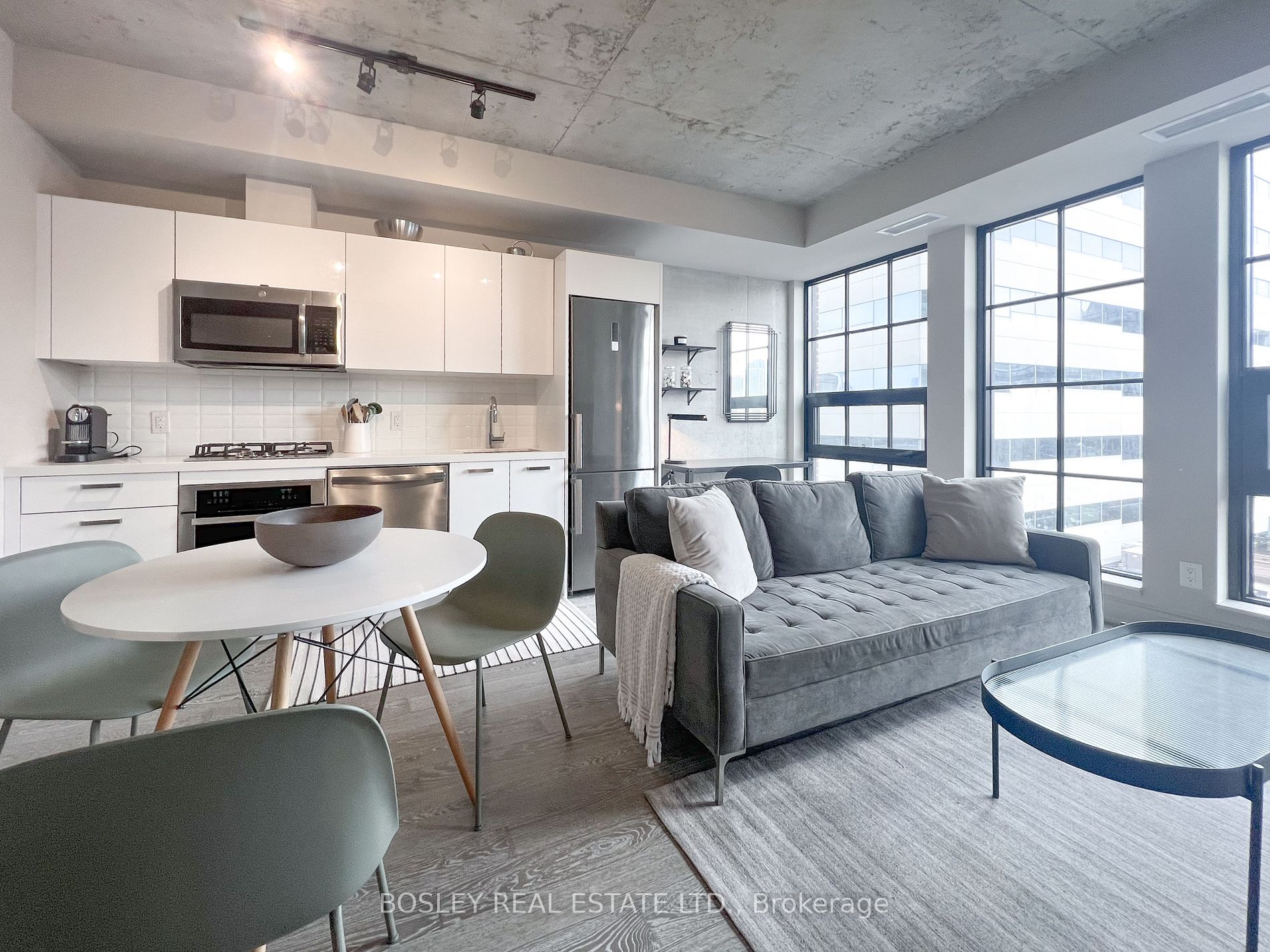 608 Richmond Street W #709