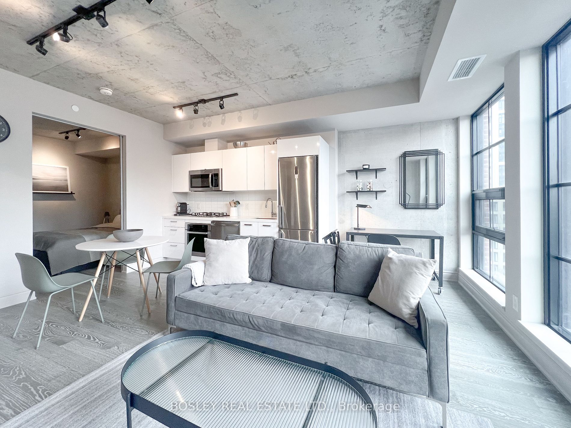 608 Richmond Street W #709