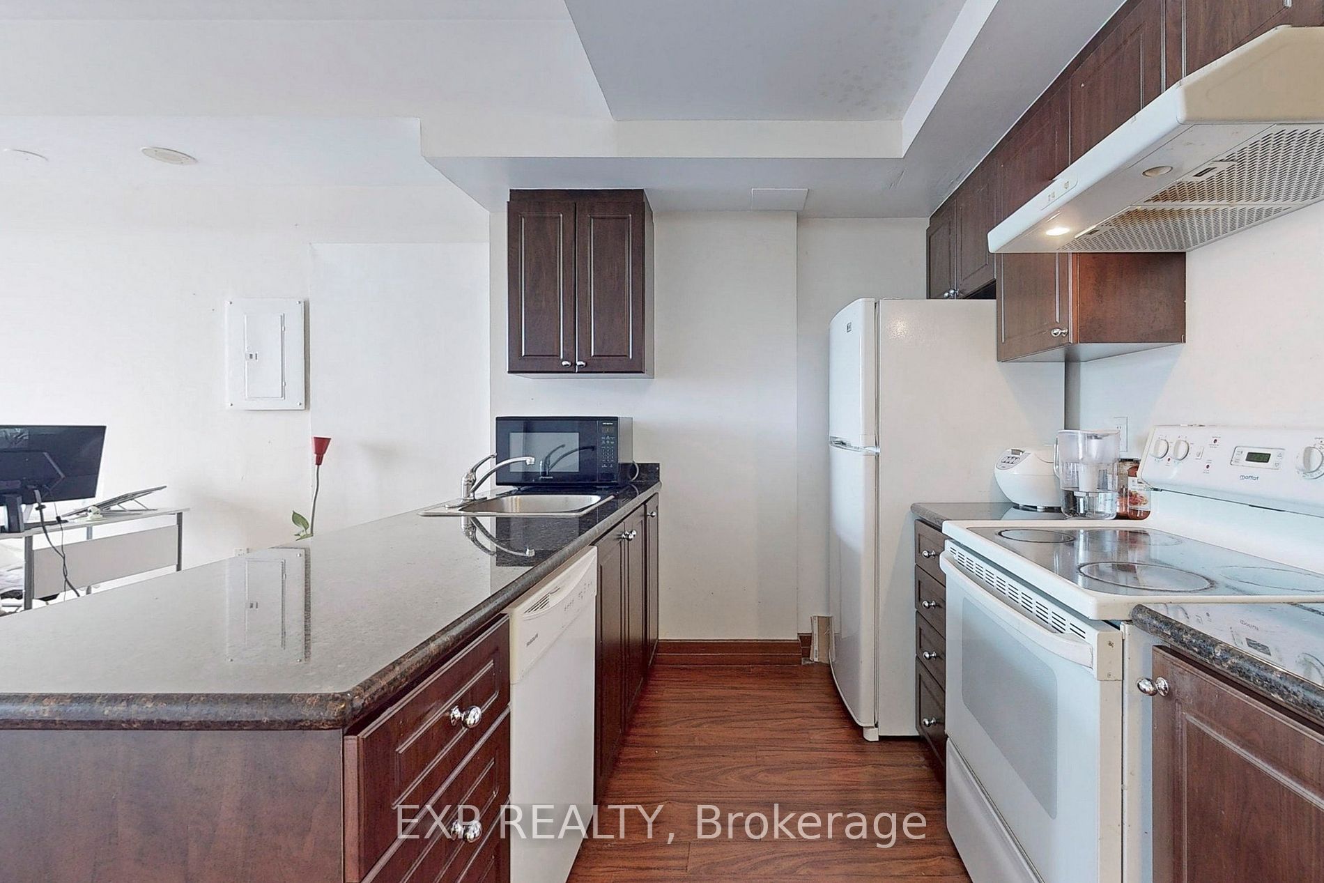 15 Maplewood Ave, #Ph6