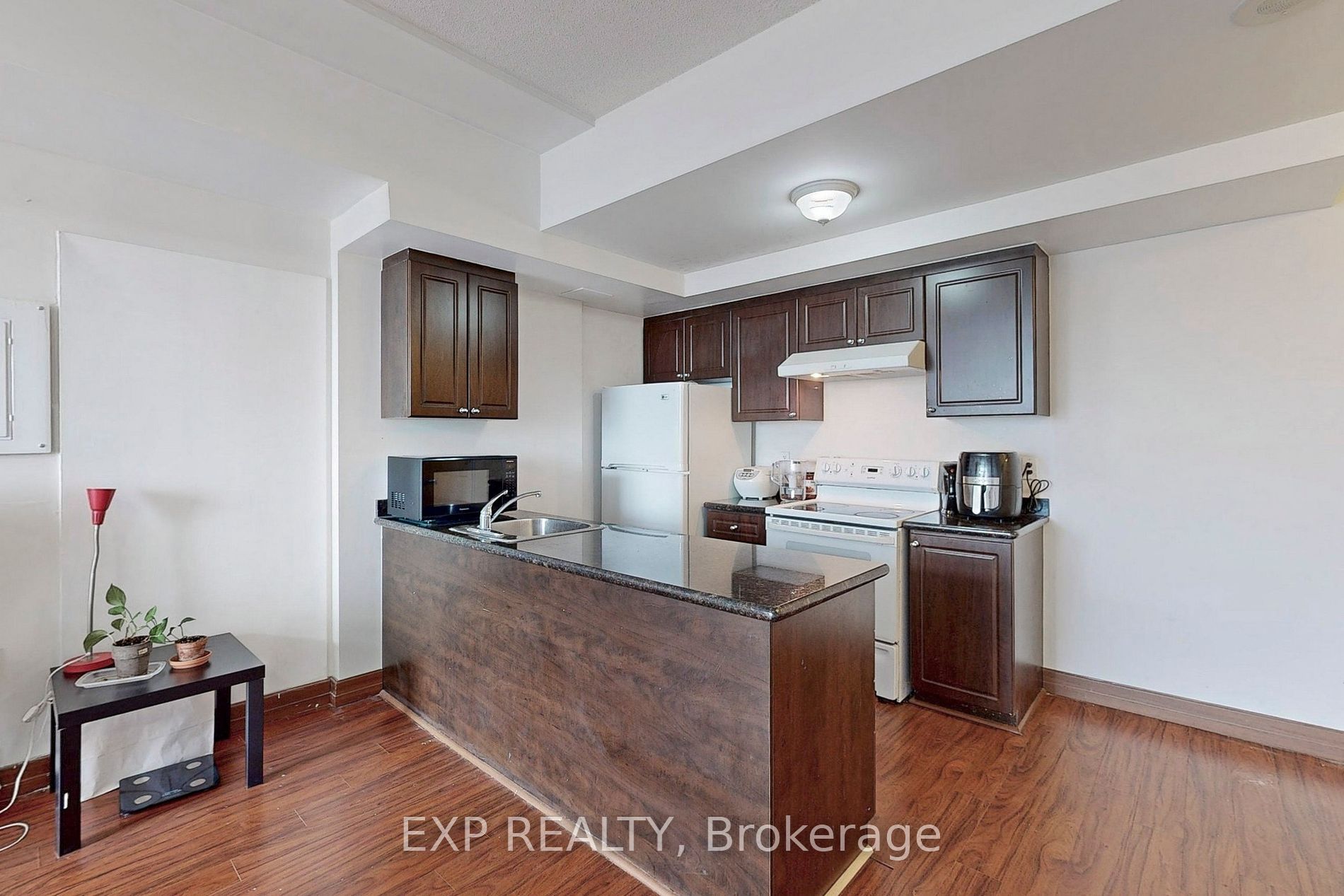 15 Maplewood Ave, #Ph6