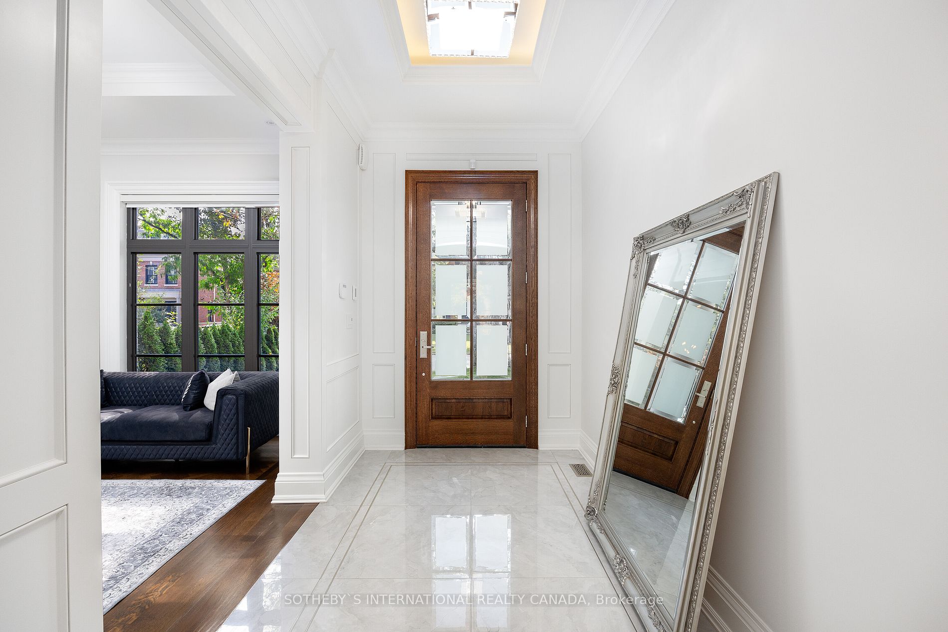 22 Hillhurst Blvd