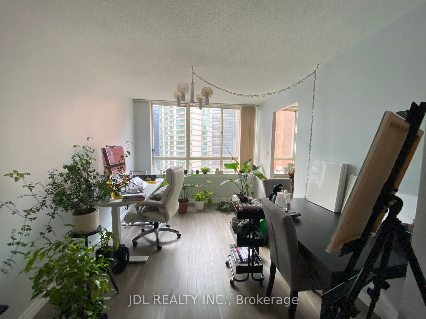 633 Bay St, #1204