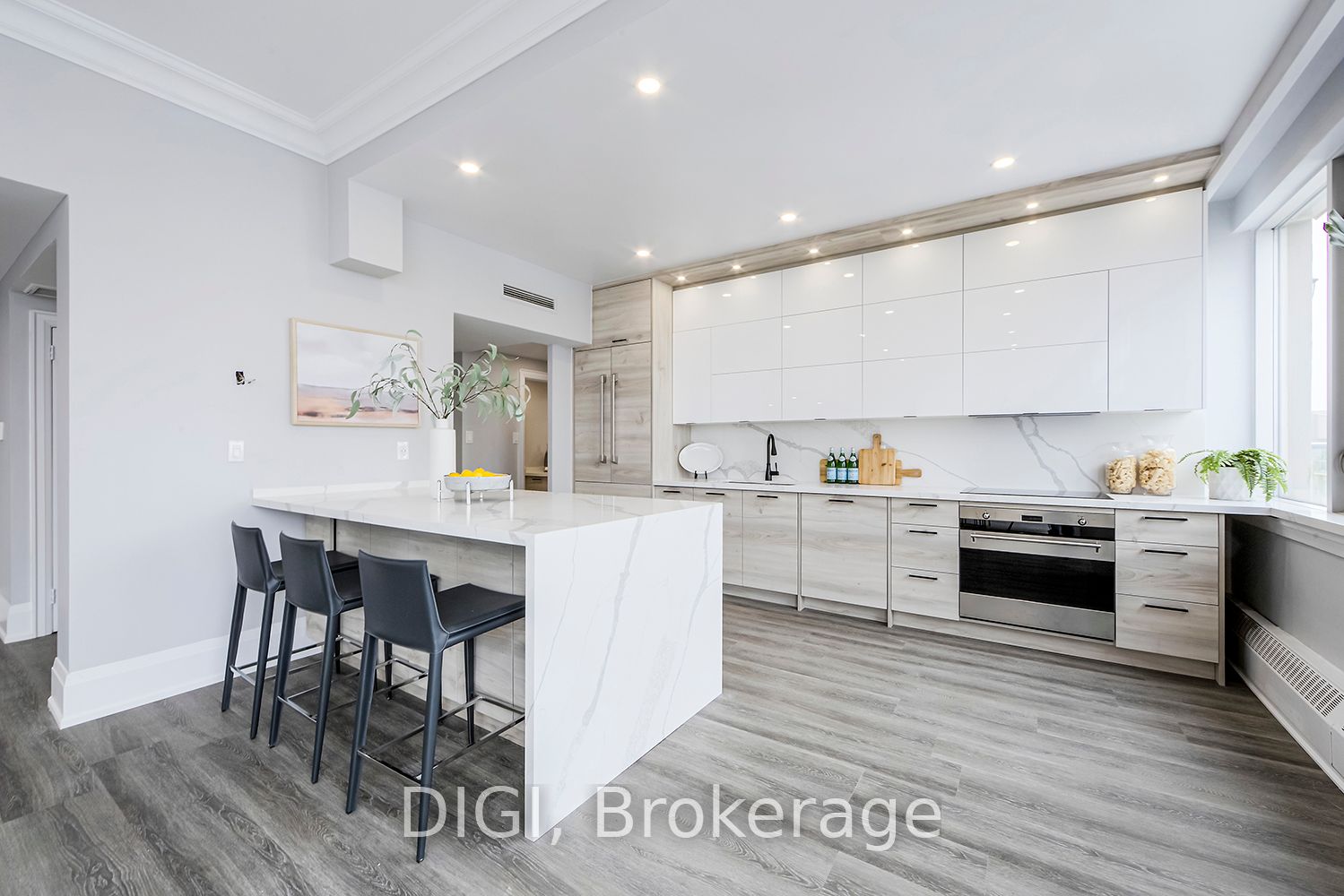 400 Walmer Road, #PH24