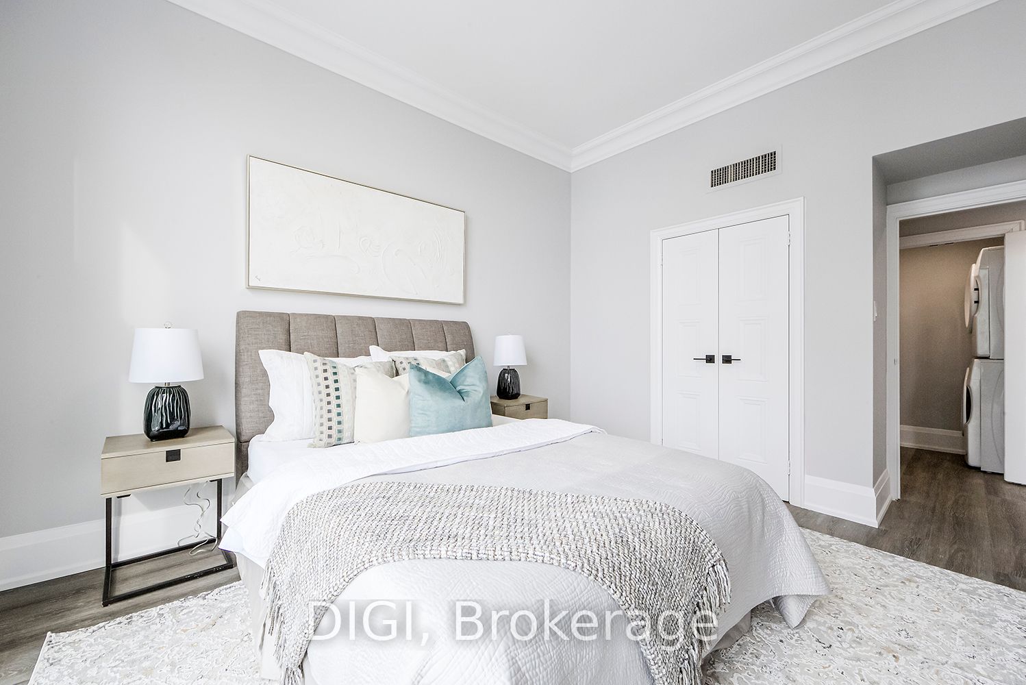 400 Walmer Road, #PH24