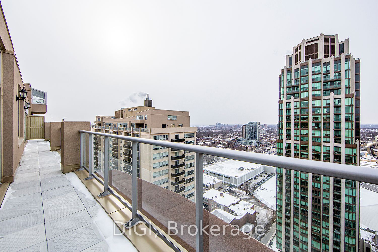 400 Walmer Road, #PH24