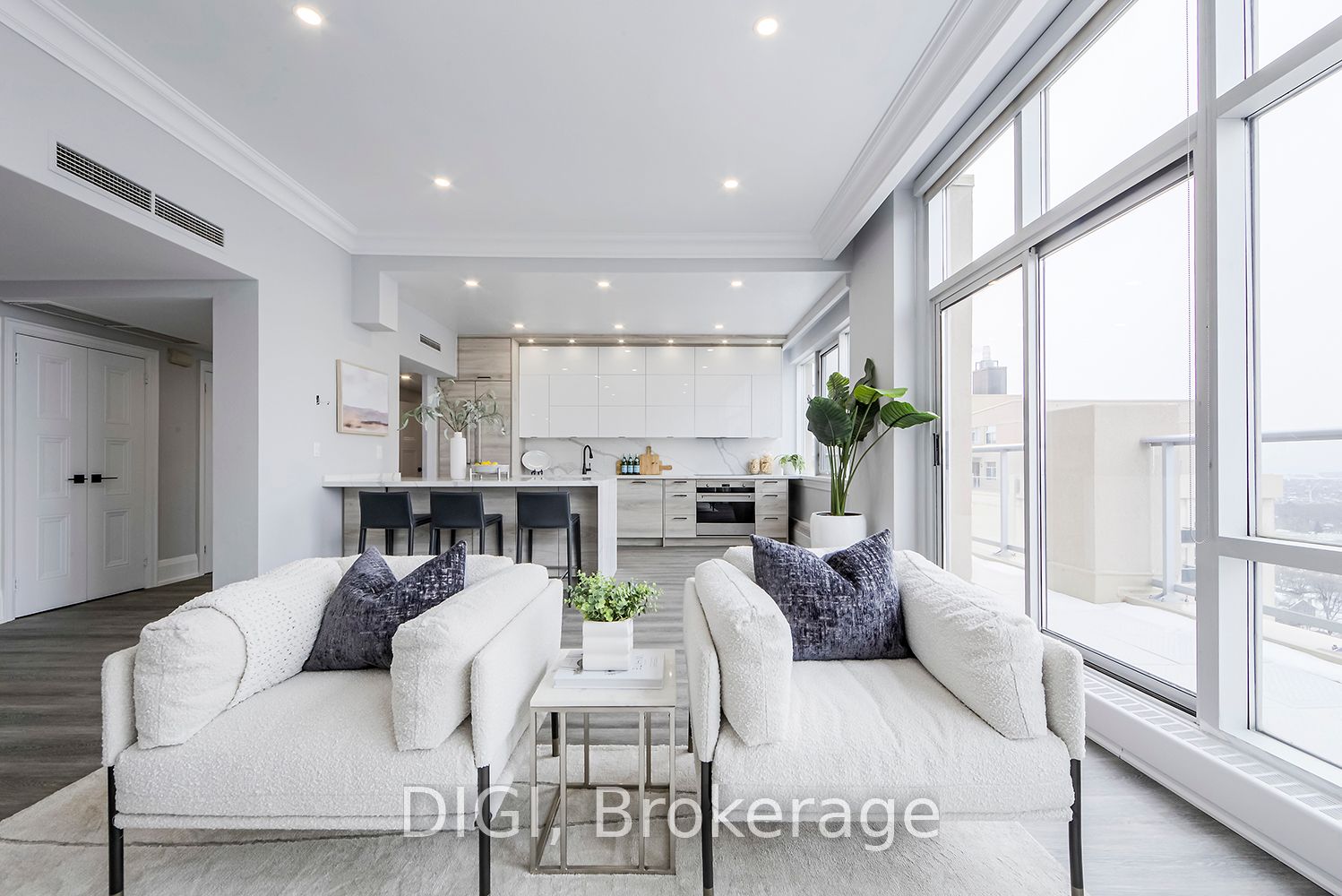 400 Walmer Road, #PH24