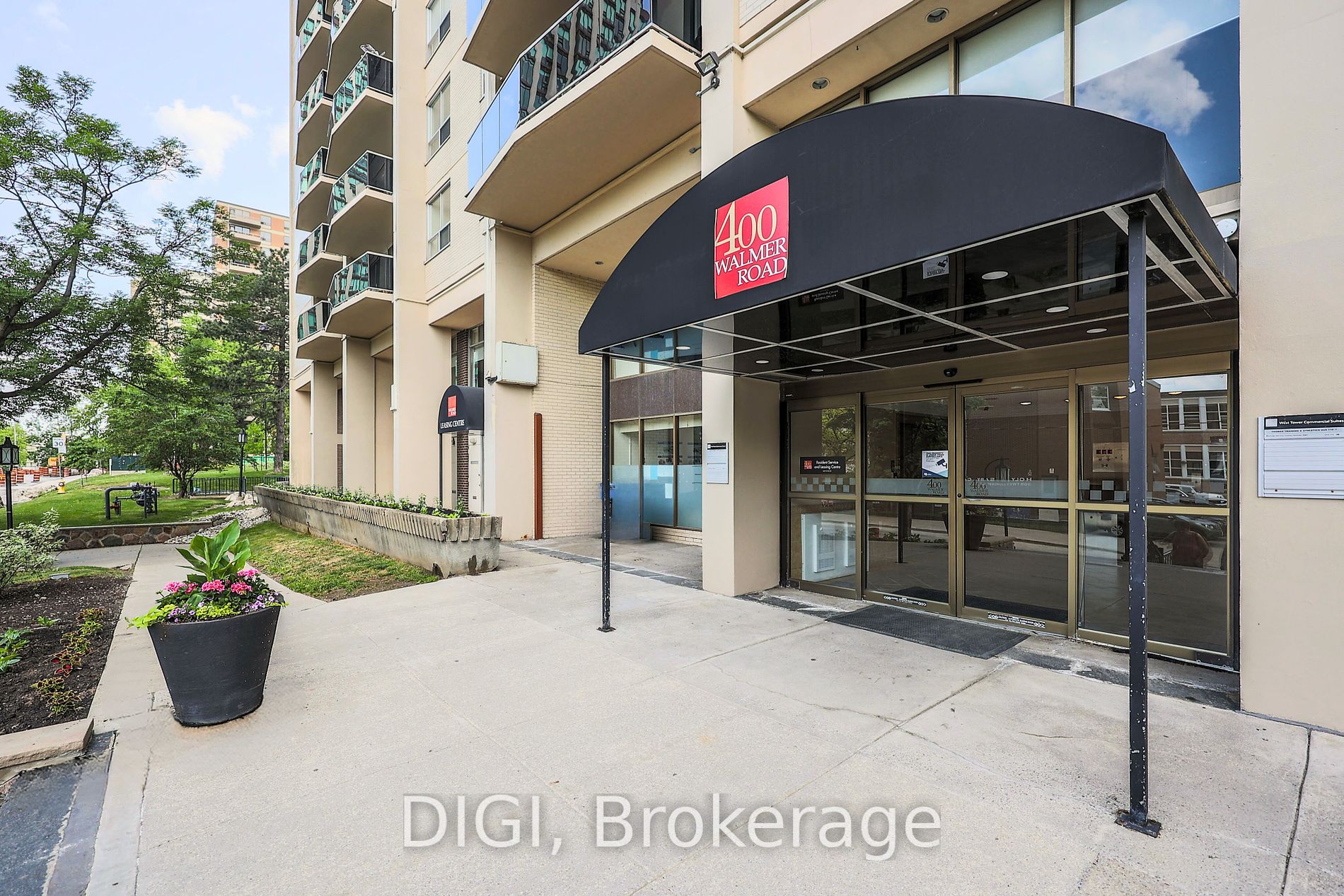 400 Walmer Road, #PH24