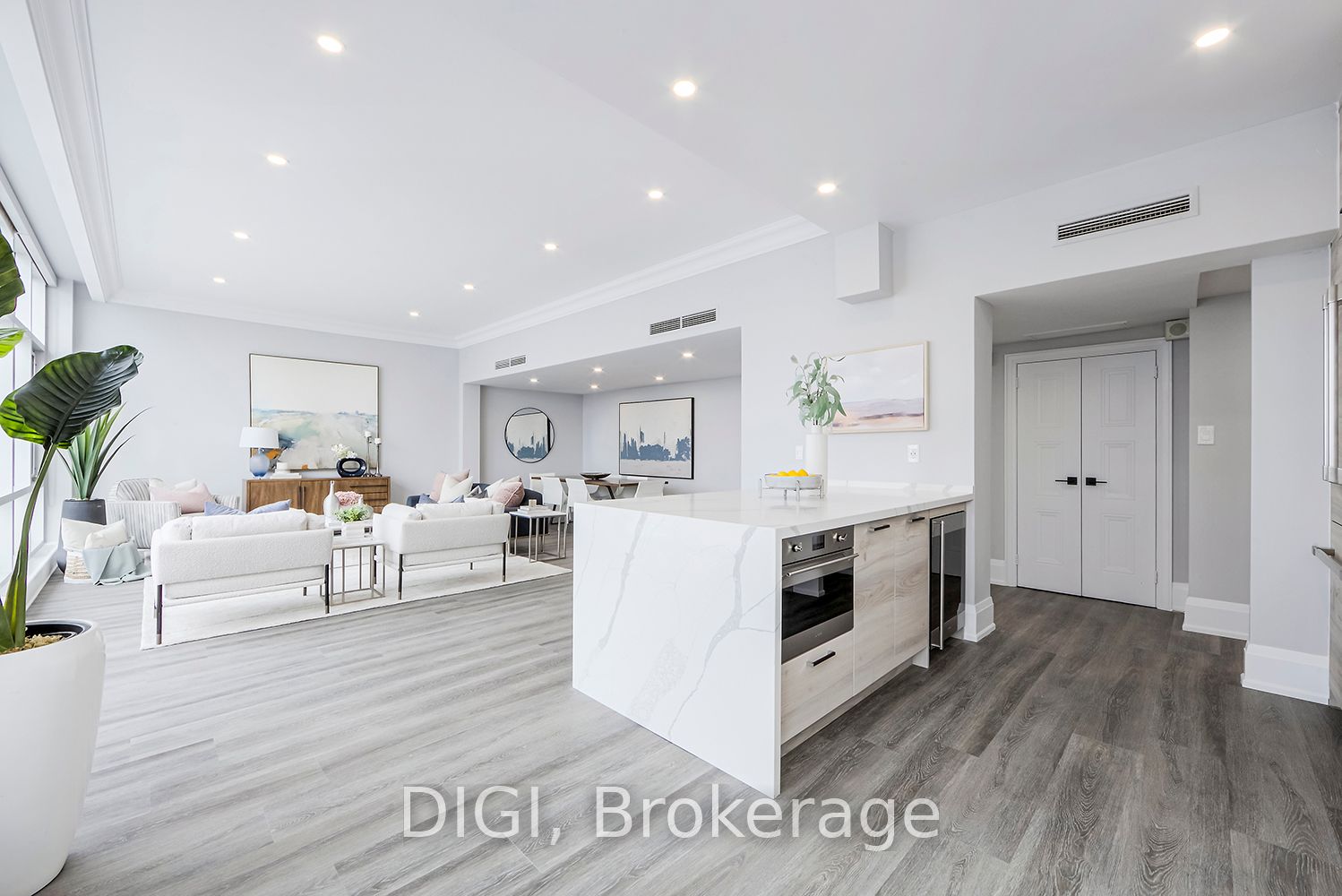 400 Walmer Road, #PH24