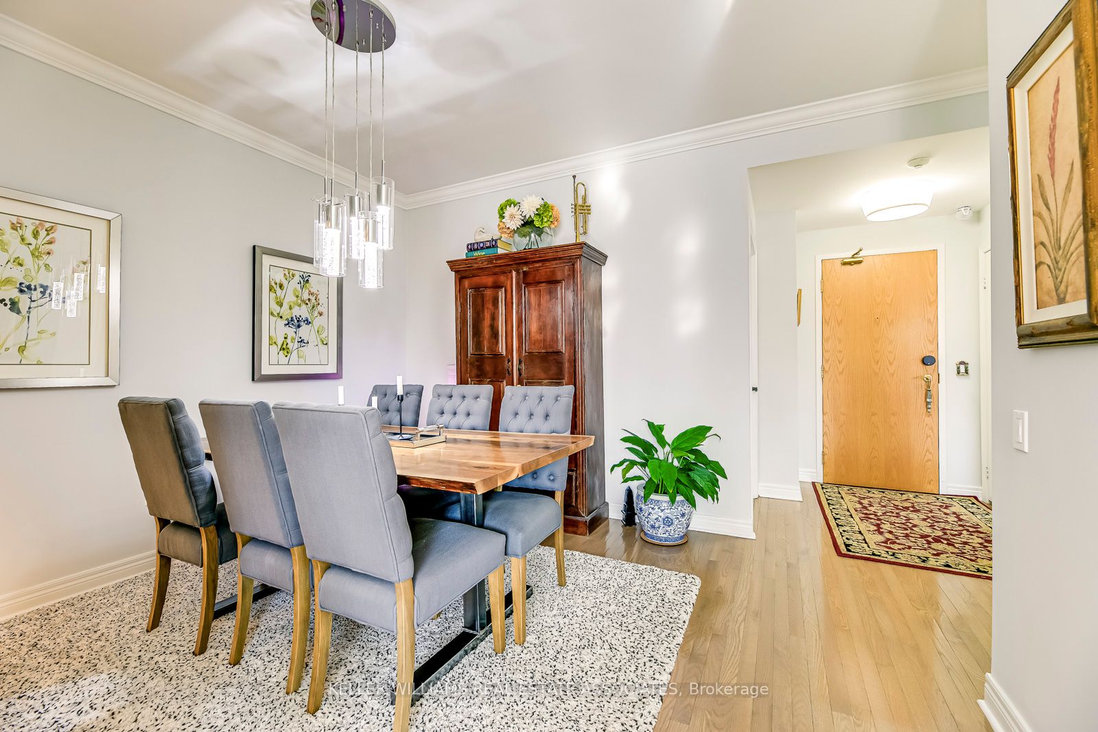 2 Edith Dr, #406