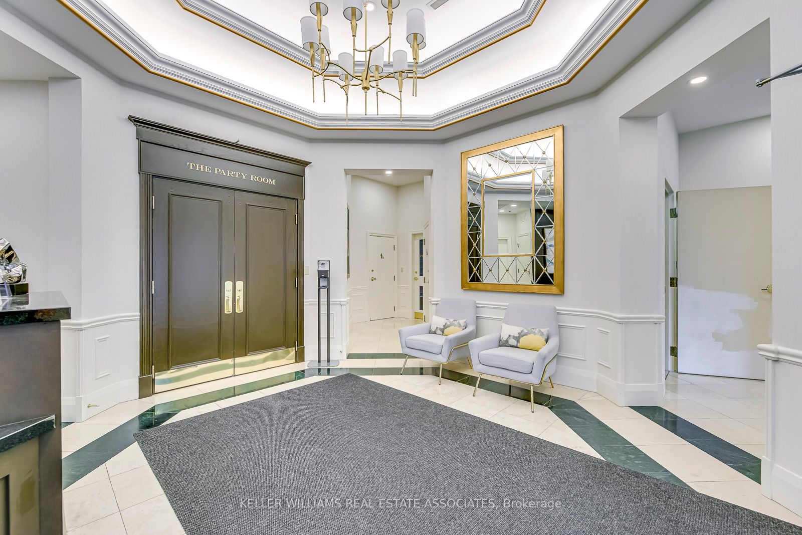 2 Edith Dr, #406