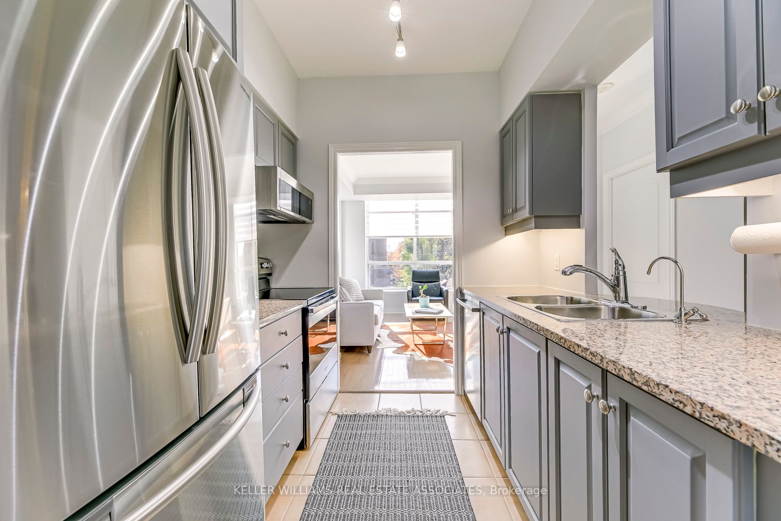 2 Edith Dr, #406