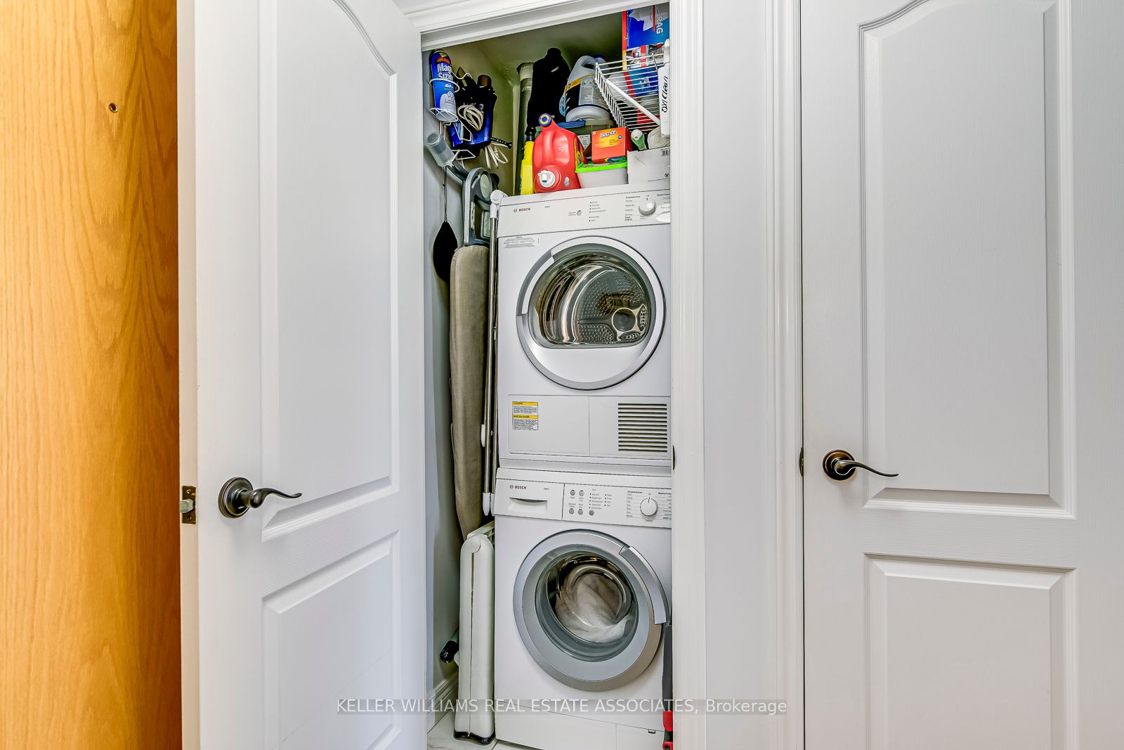 2 Edith Dr, #406