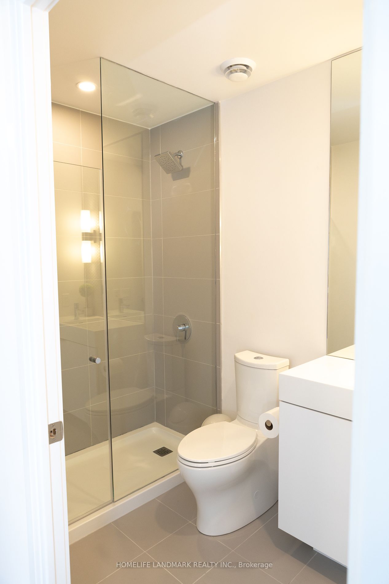 33 Helendale Avenue, #1003