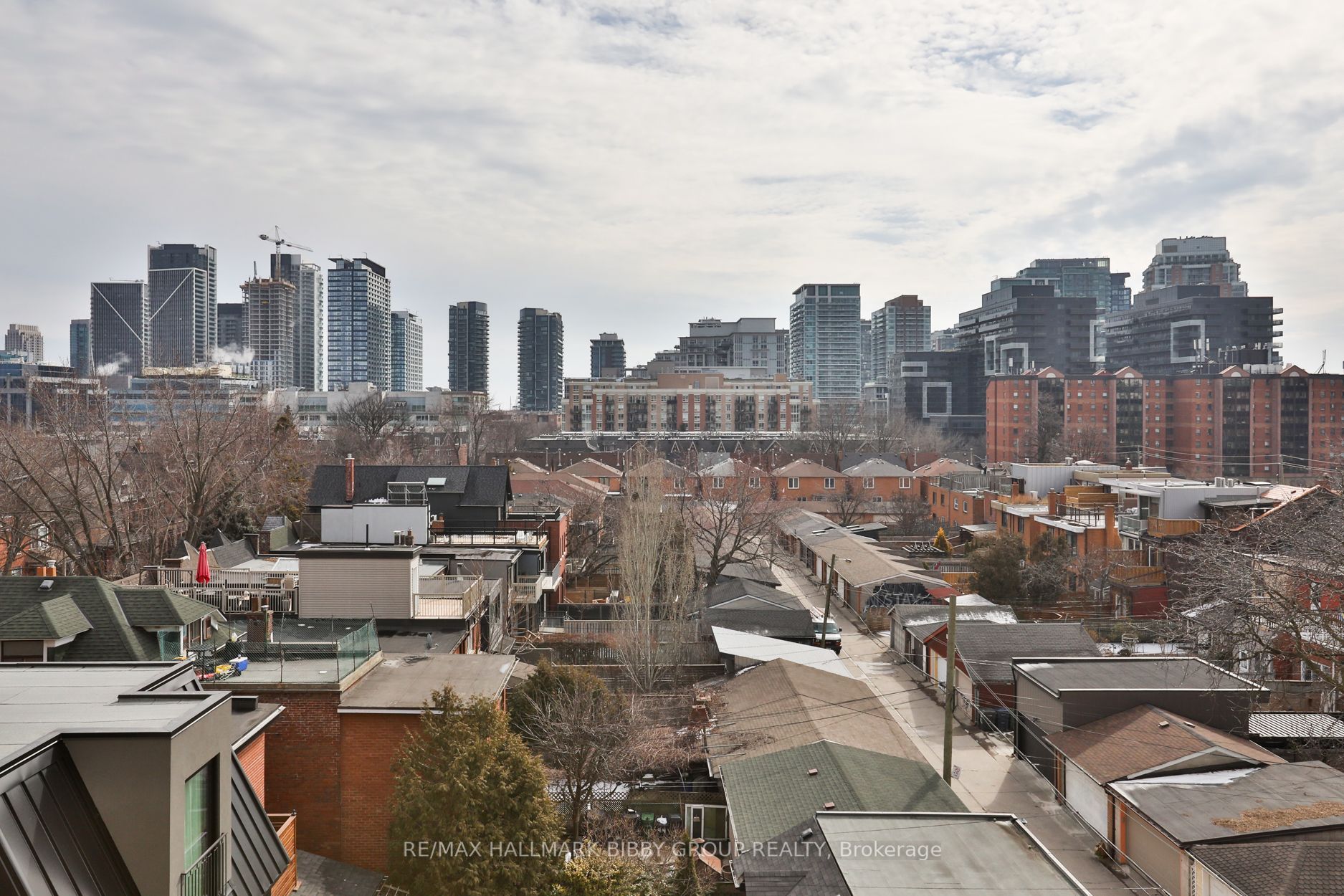 993 Queen Street W, #409
