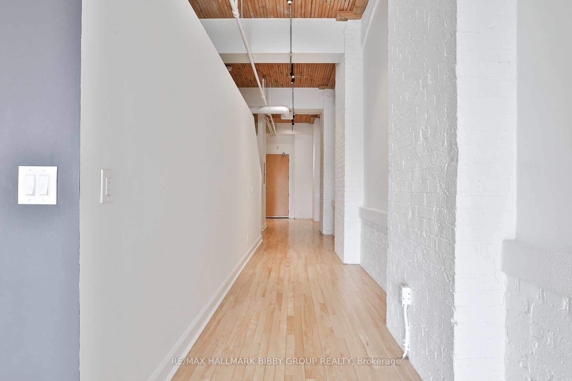 993 Queen Street W, #409