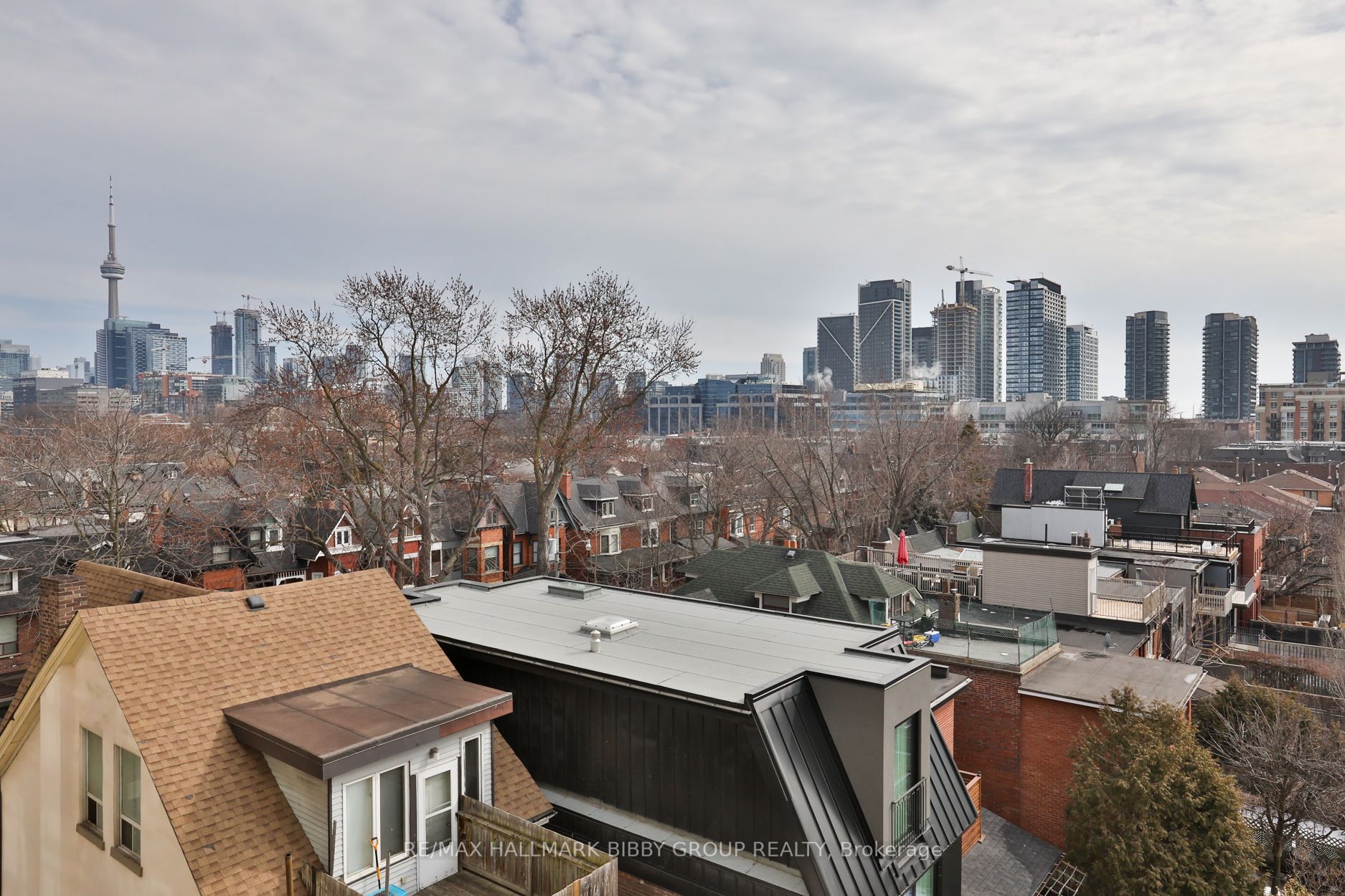 993 Queen Street W, #409