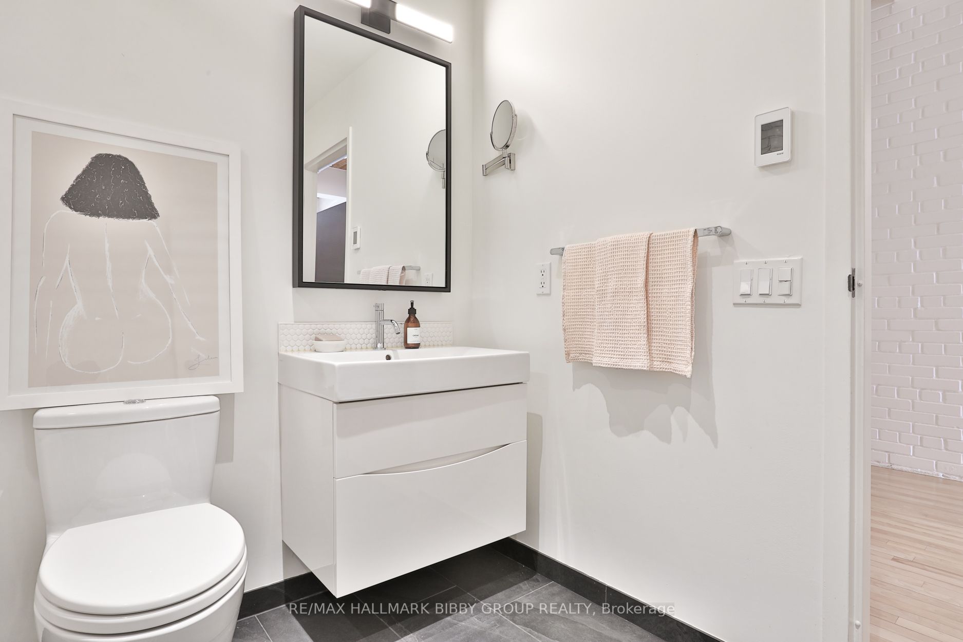 993 Queen Street W, #409
