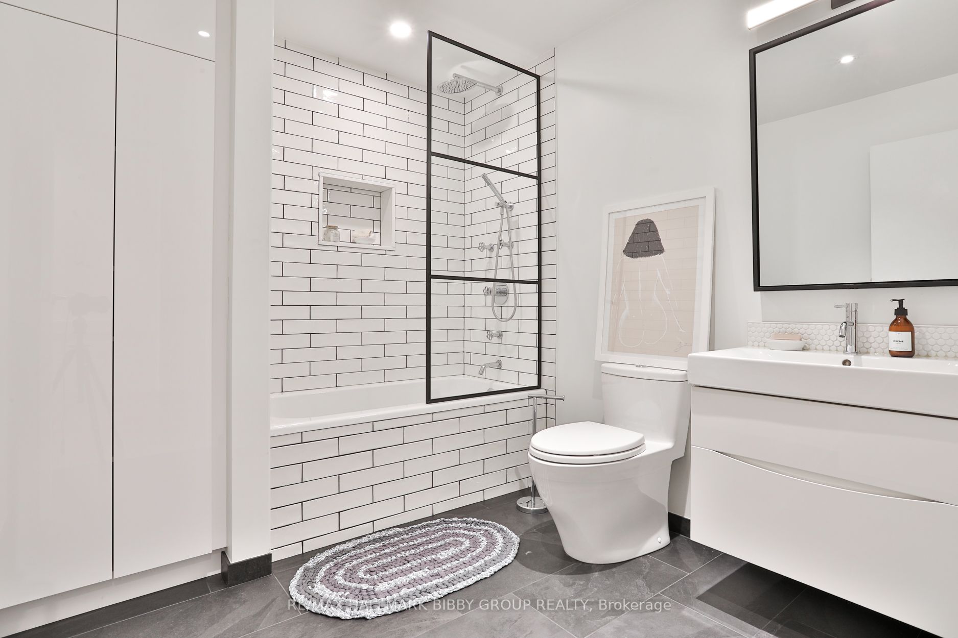 993 Queen Street W, #409