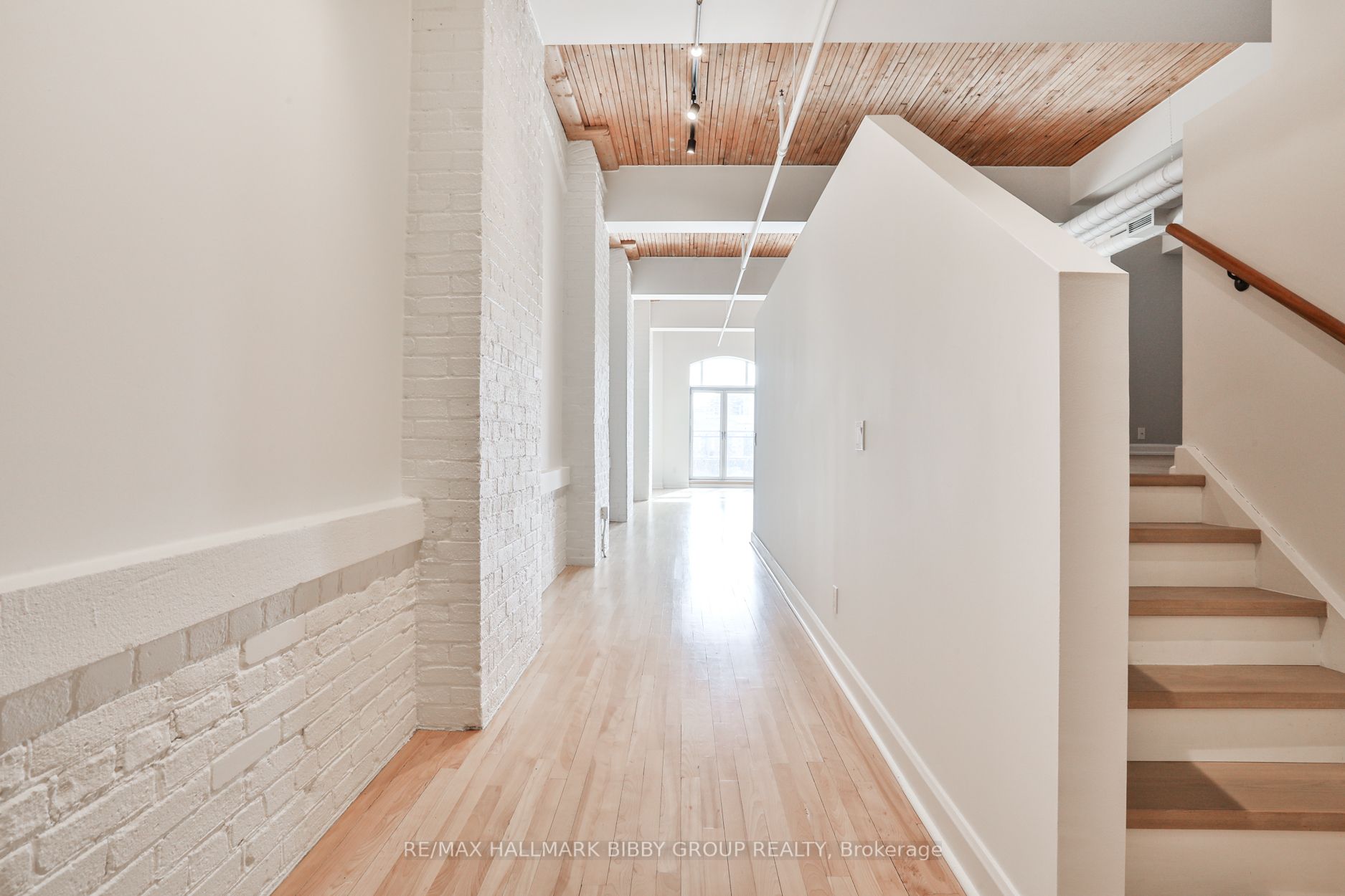 993 Queen Street W, #409