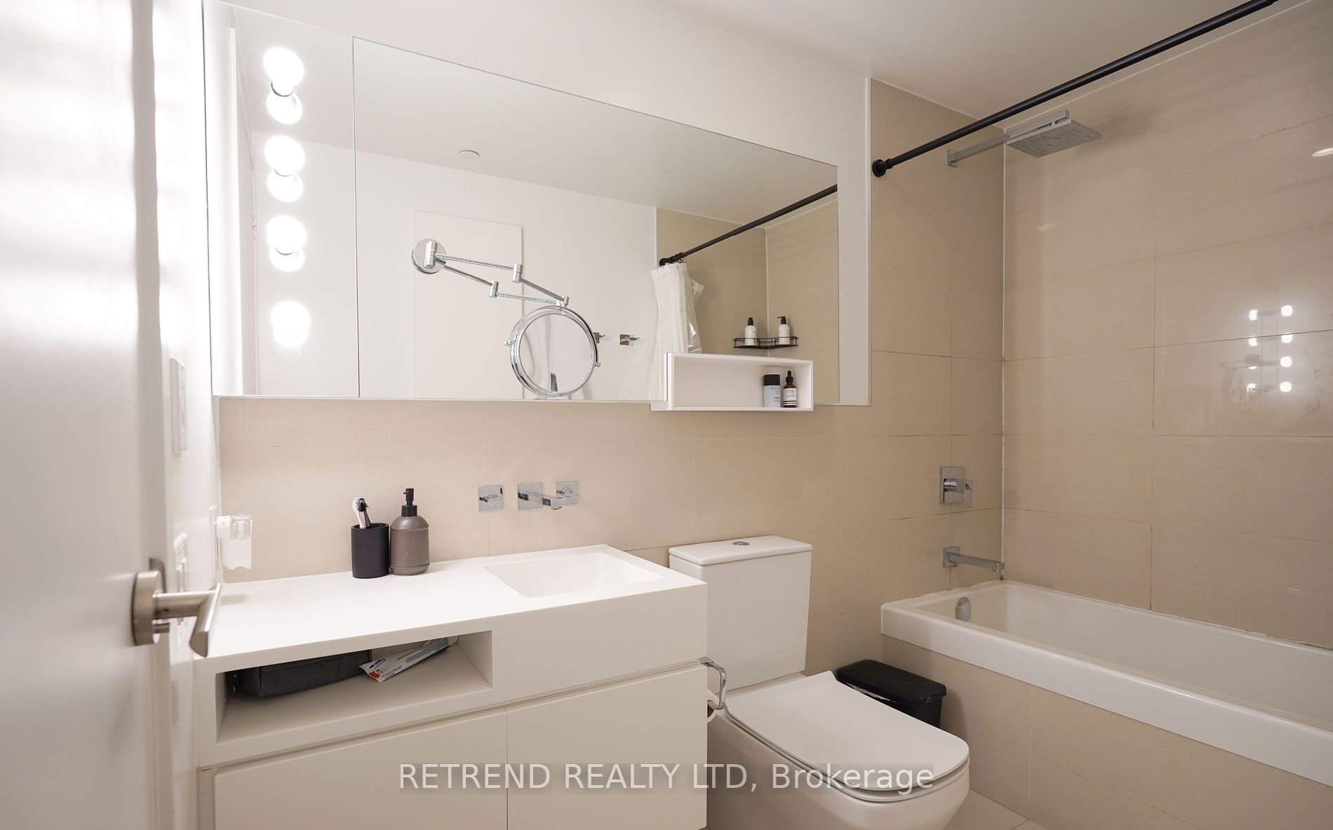 45 Charles Street E, #3311