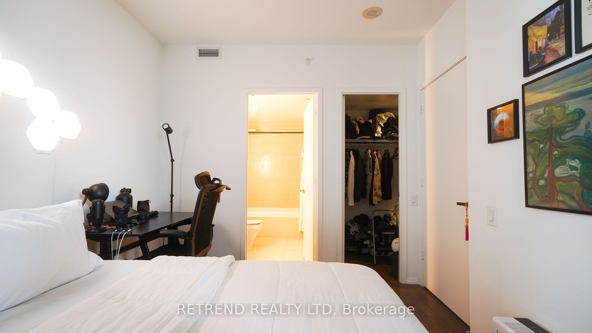45 Charles Street E, #3311