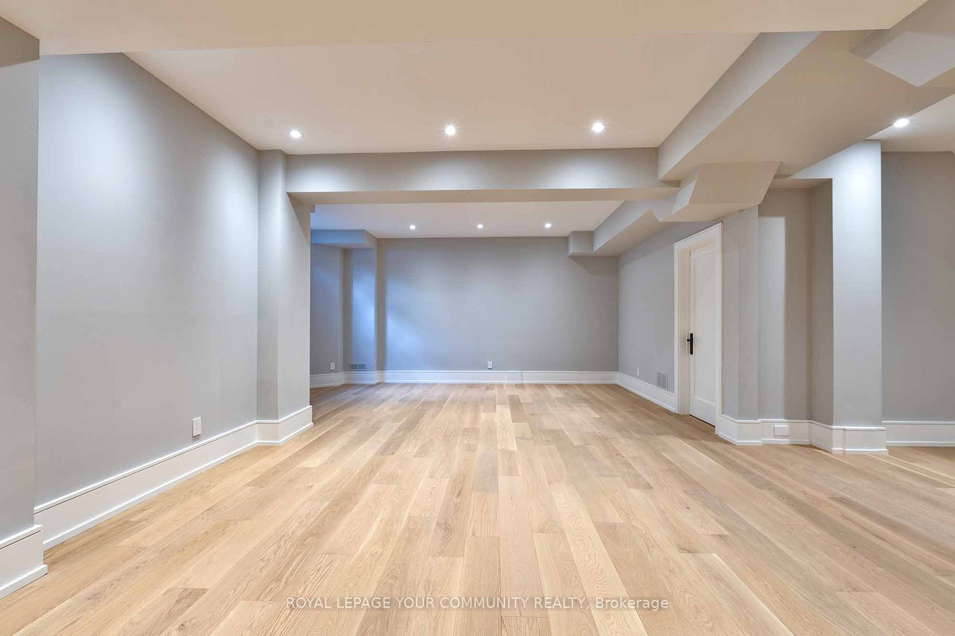 230 Dunvegan Rd