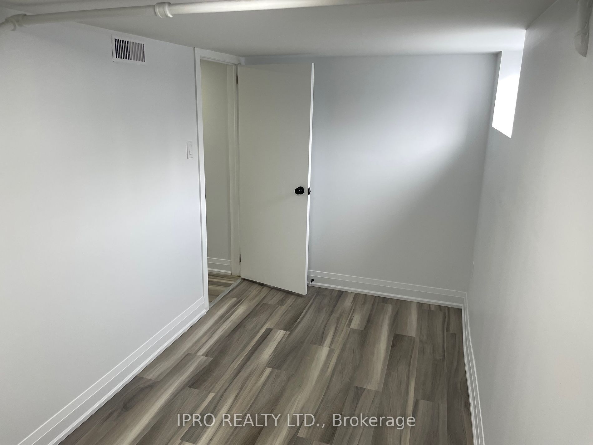 1211 College Street, #Basemnt